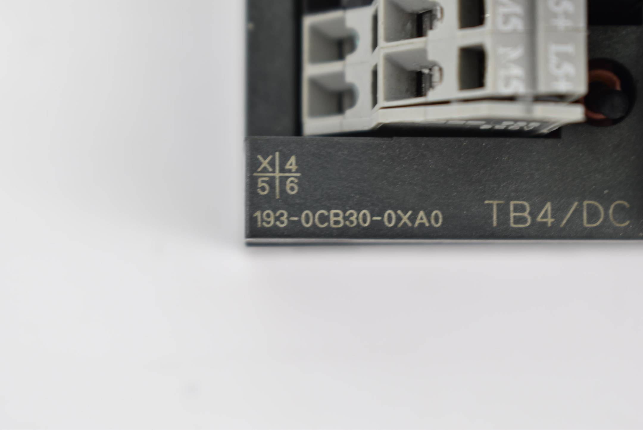 Siemens ET 200B 6ES7133-0BL00-0XB0 inkl. Terminalblock TB4/DC 6ES7193-0CB30-0XA0