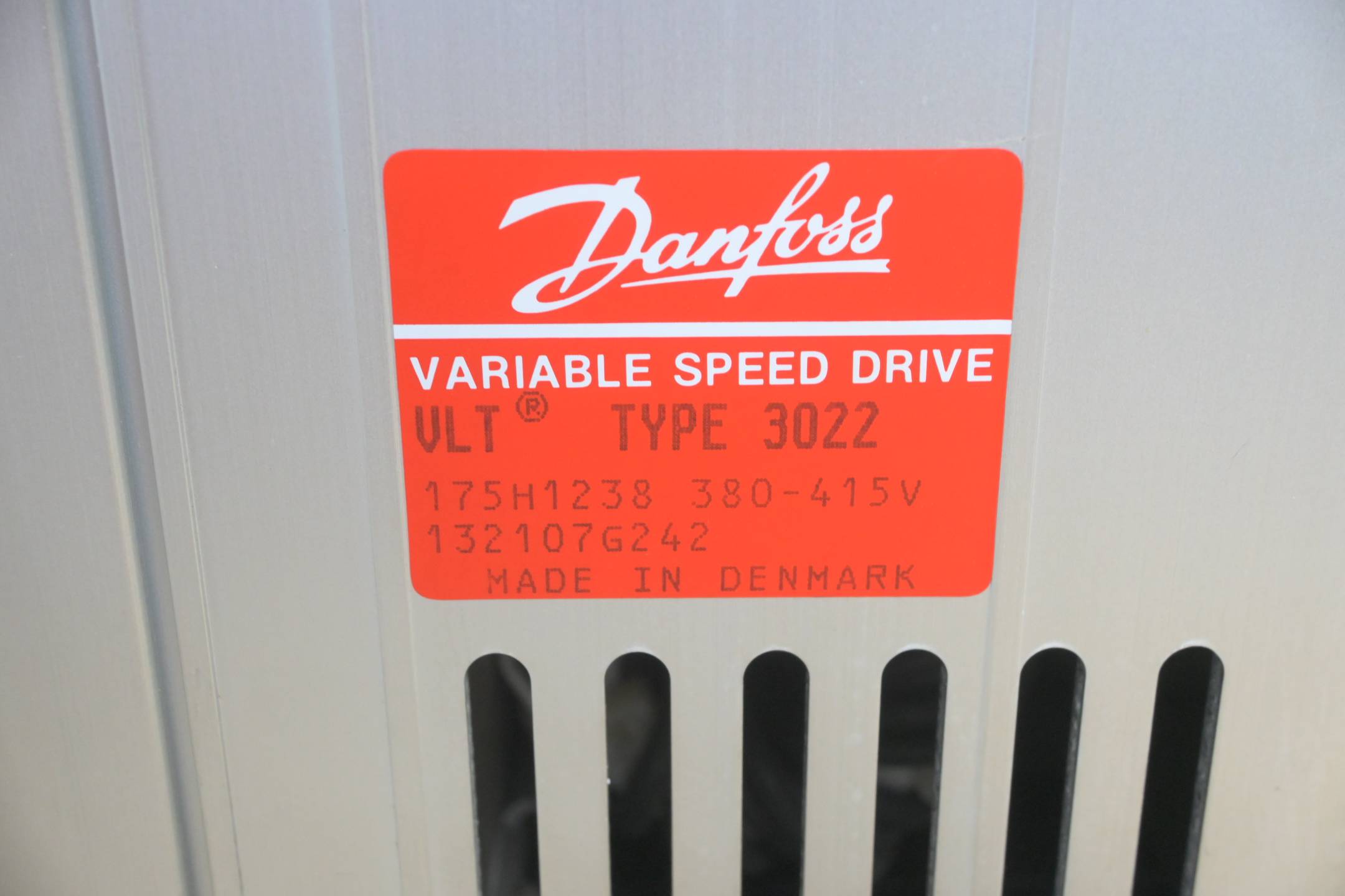 Danfoss Frequenzumrichter VLT Type 3022 ( 175H1238 )
