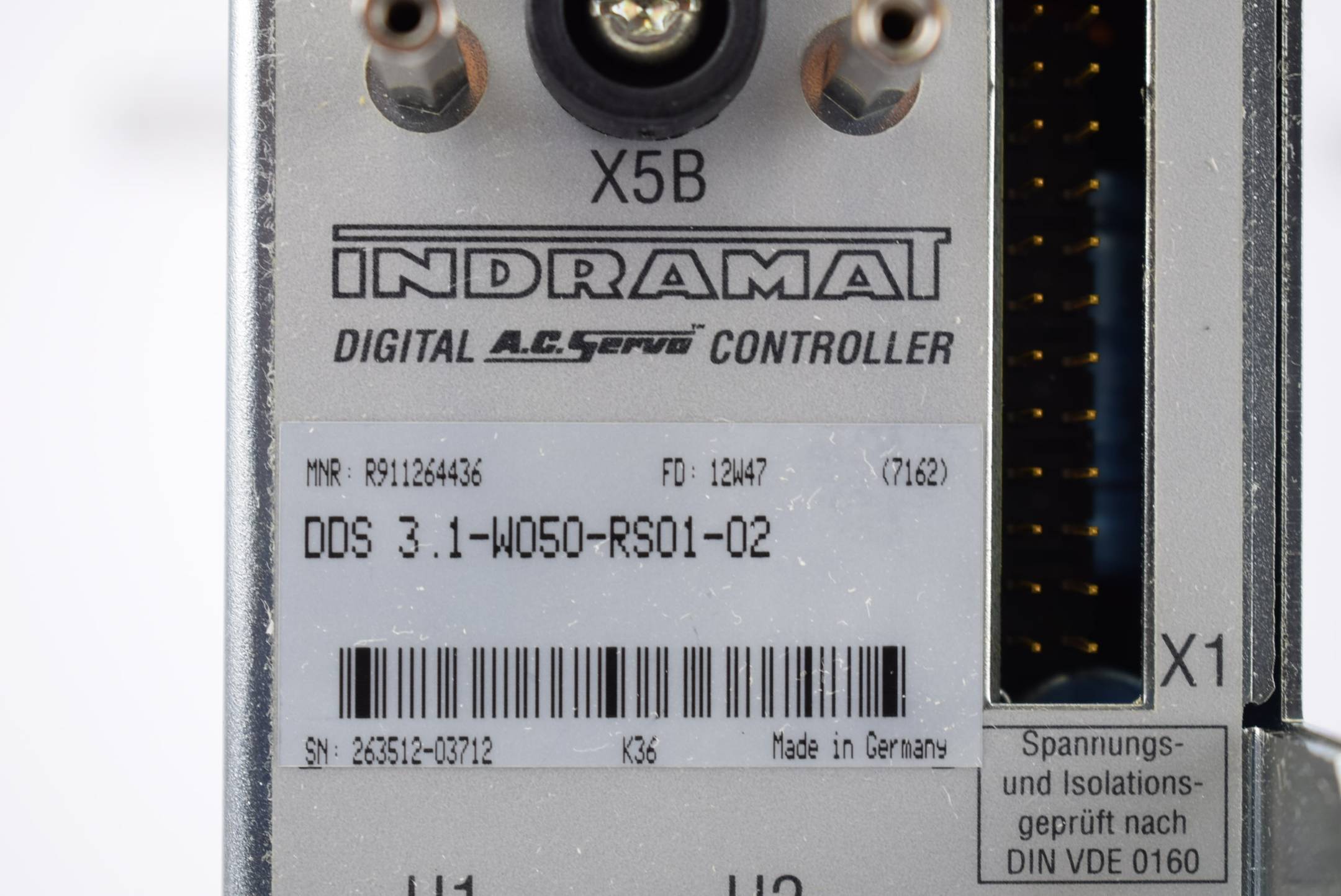Bosch Rexroth Indramat Digital A.C. Servo controller DDS03.1-W050-RS01-02-FW
