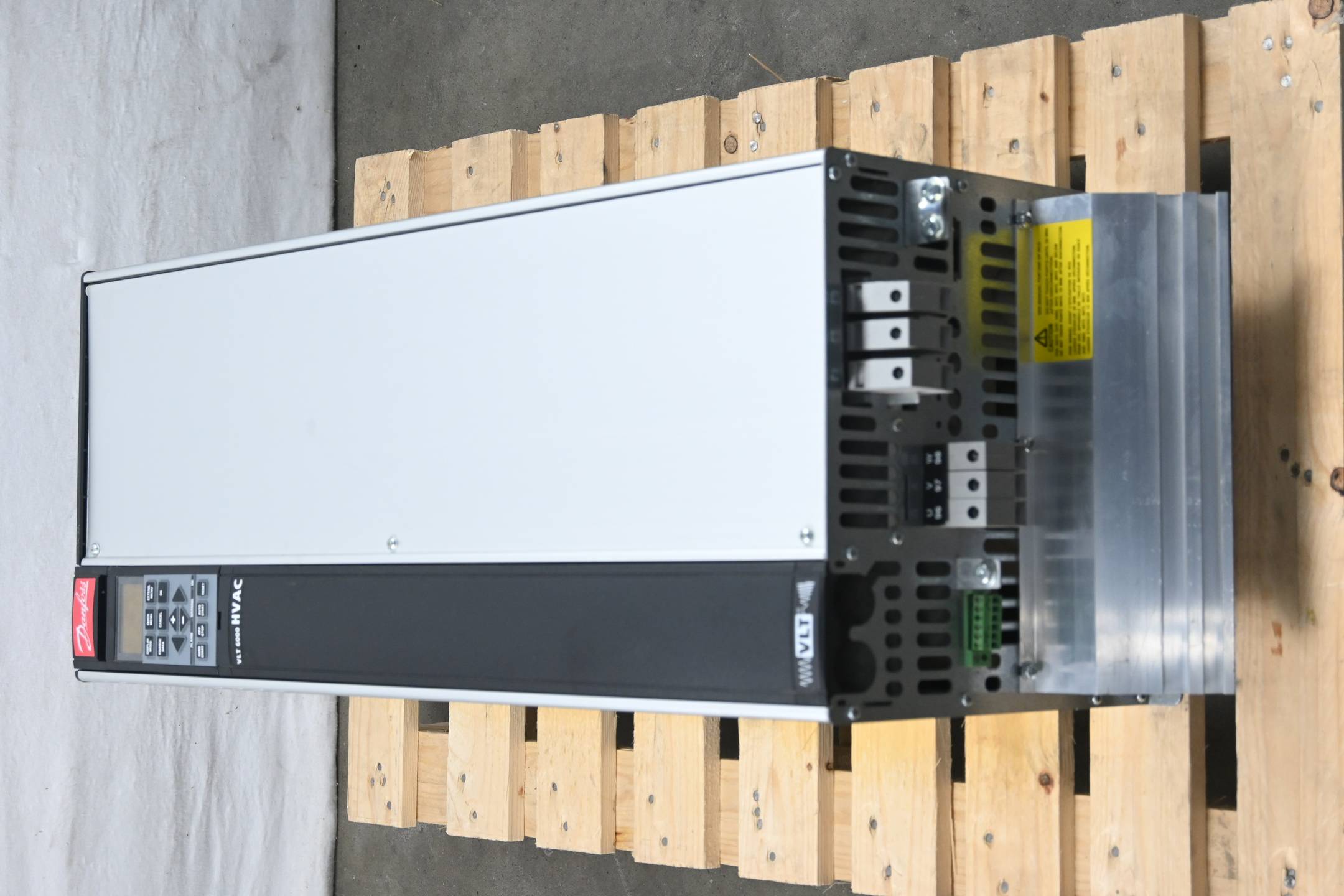 Danfoss Frequenzumrichter VLT 6000 HVAC VLT6052HT4C20STR3DLF00A00C0 ( 175Z7034 )
