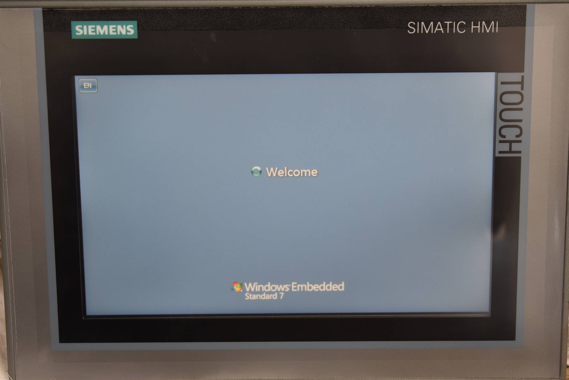 Siemens simatic IPC277D 9" Touch 6AV7881-2AA00-2DA0 ( 6AV7 881-2AA00-2DA0 )