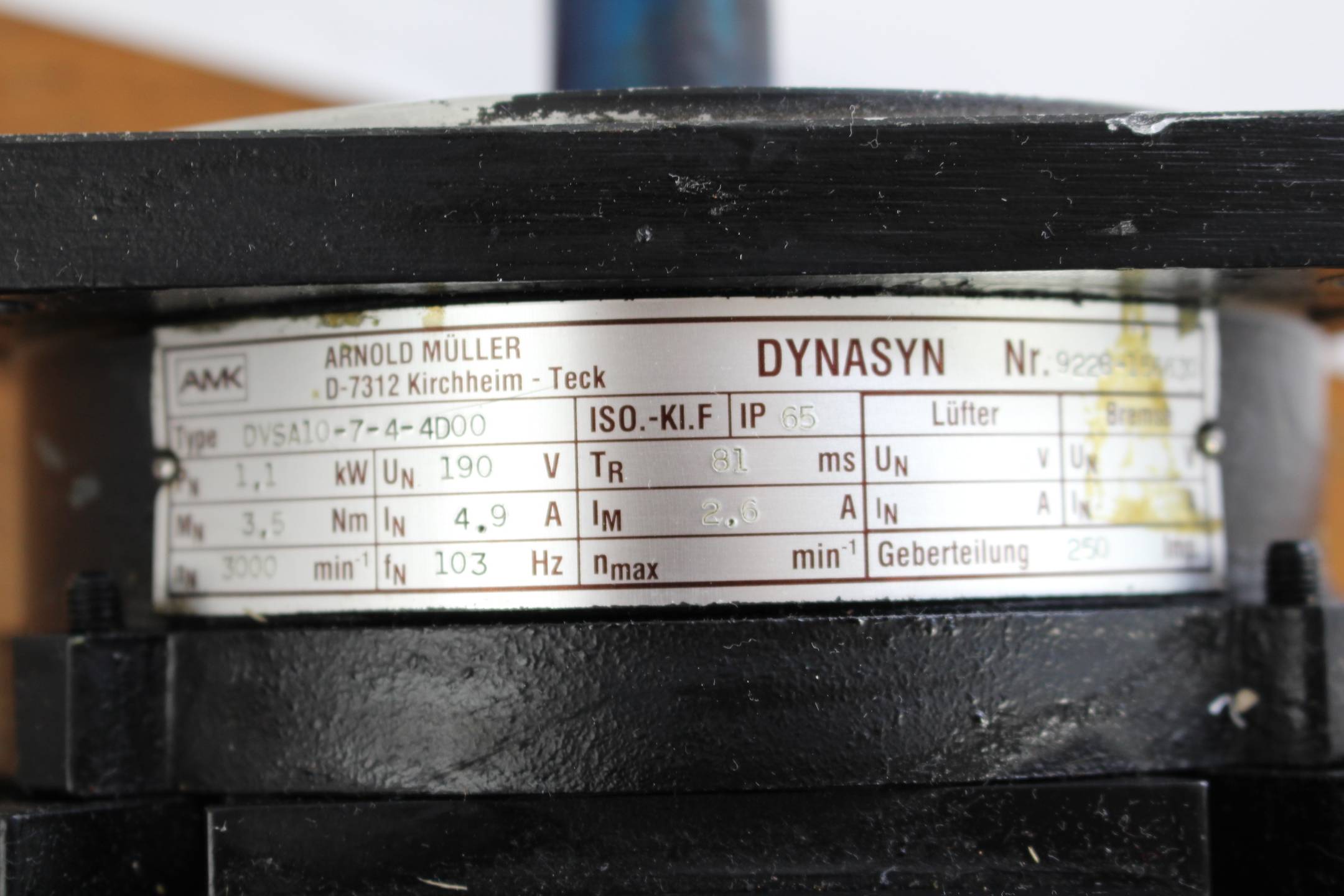 AMK Servomotor Dynasyn DVSA10-7-4-4D00