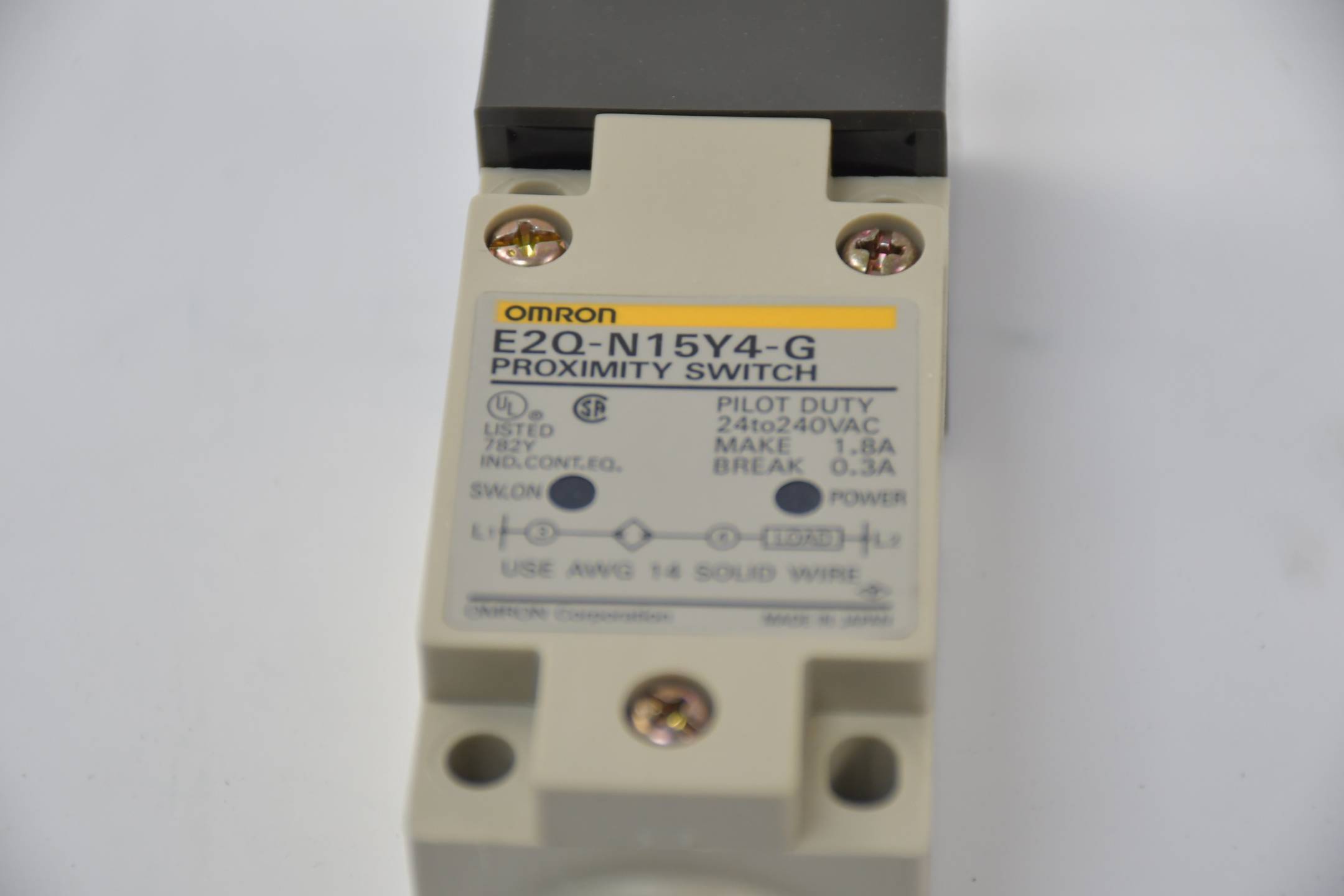 Omron Proximity Switch Näherungsschalter 24-240 VAC ( E2Q-N15Y4-G )