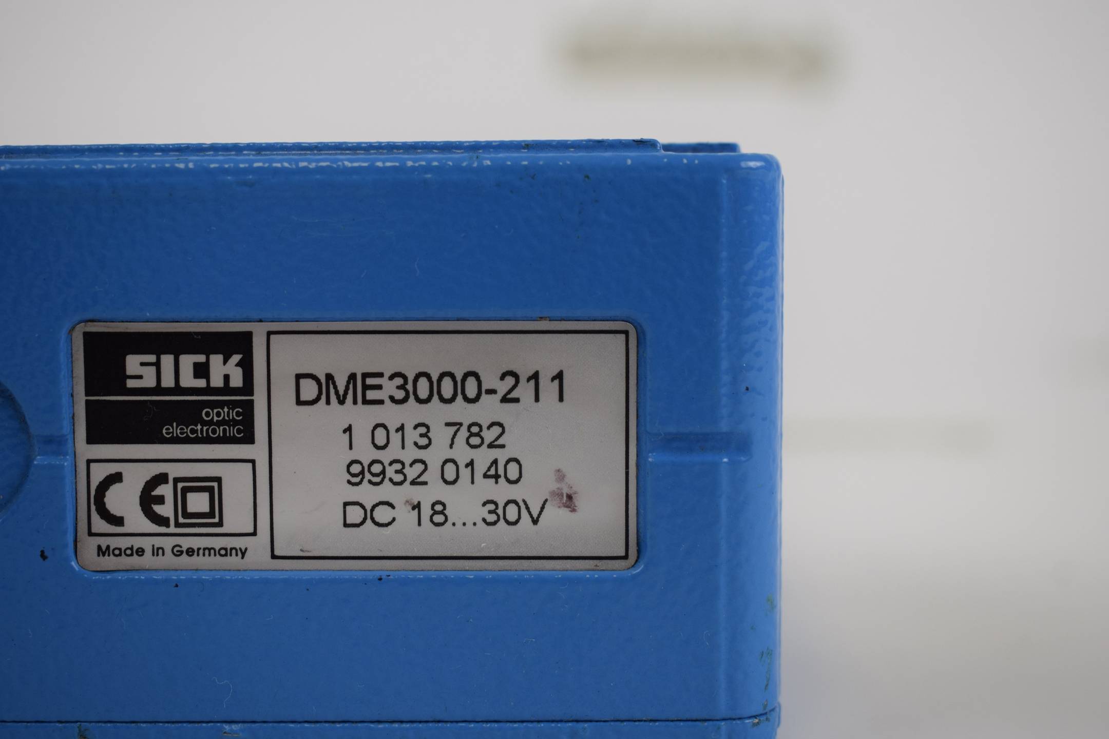 SICK Distanzmessgerät DME3000-211