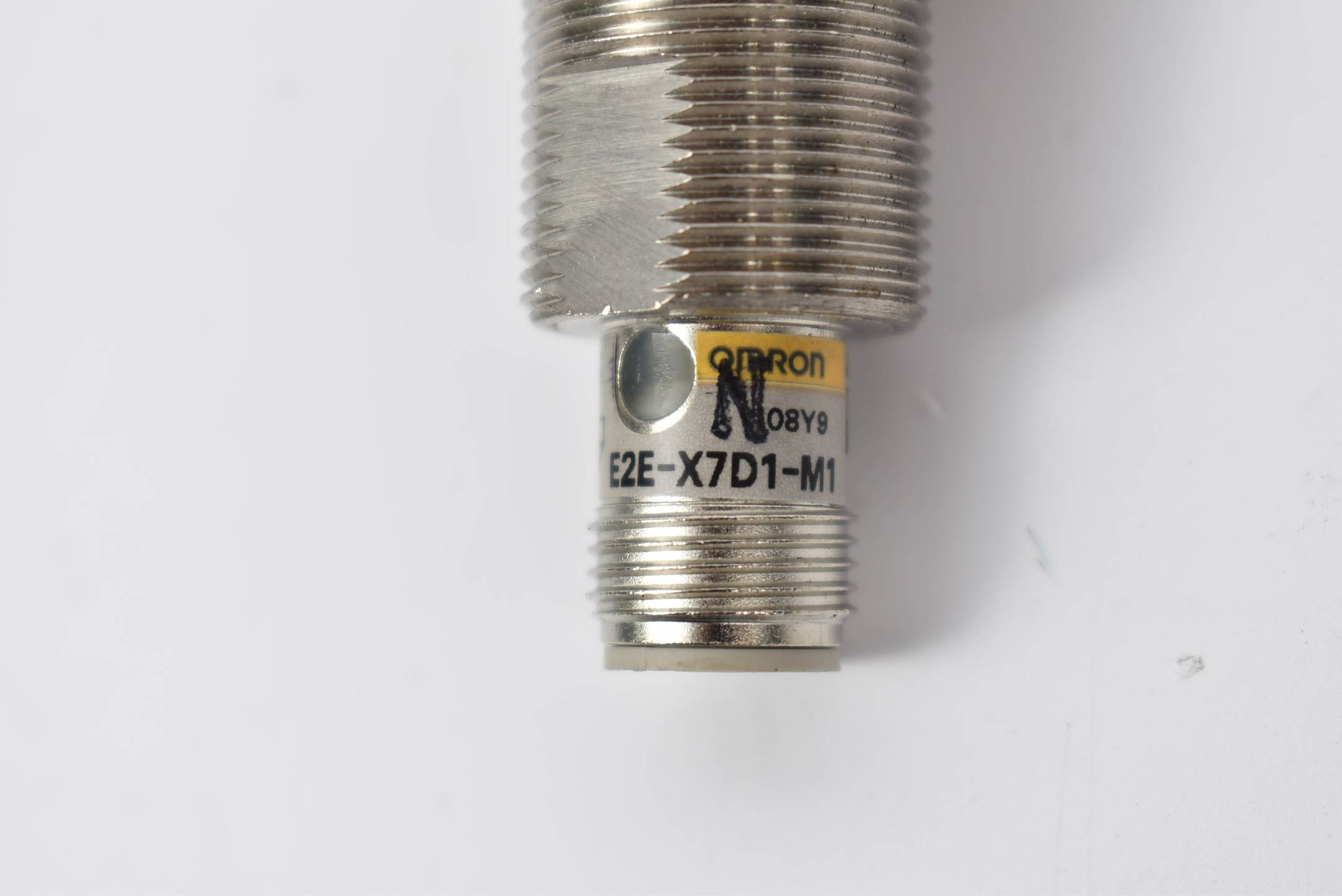 Omron induktiver Näherungsschalter 12-24 VDC E2E-X7D1-M1
