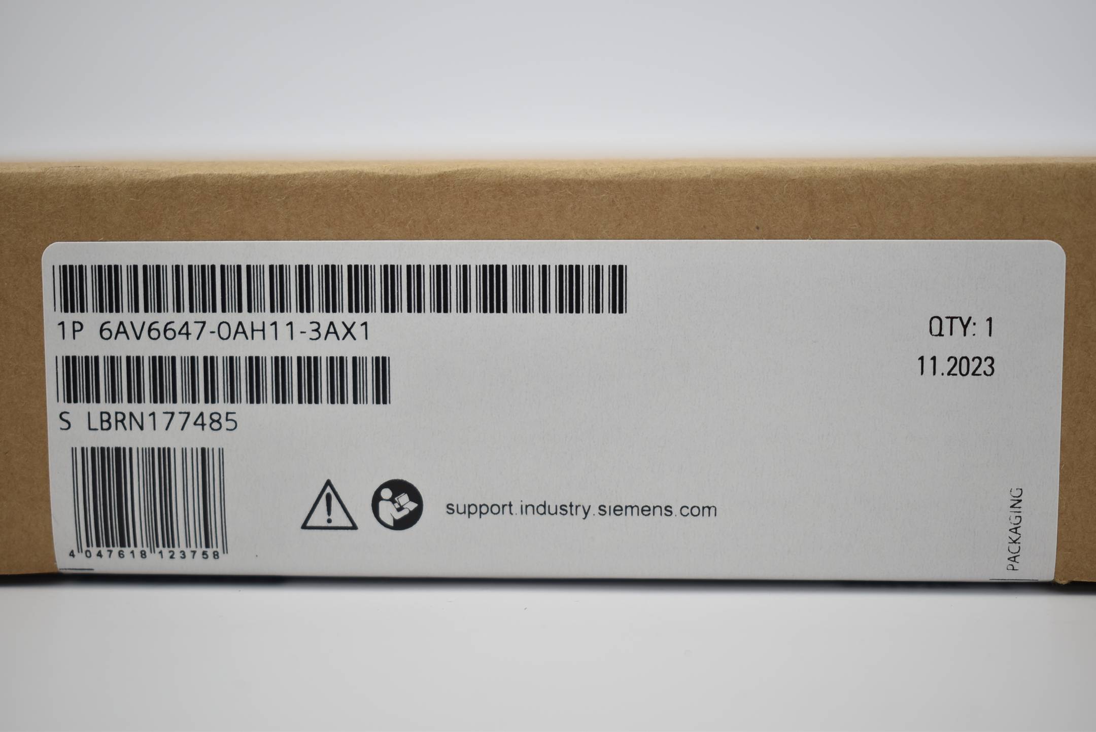 Siemens siamtic HMI KP300 6AV6 647-0AH11-3AX1 ( 6AV6647-0AH11-3AX1 )