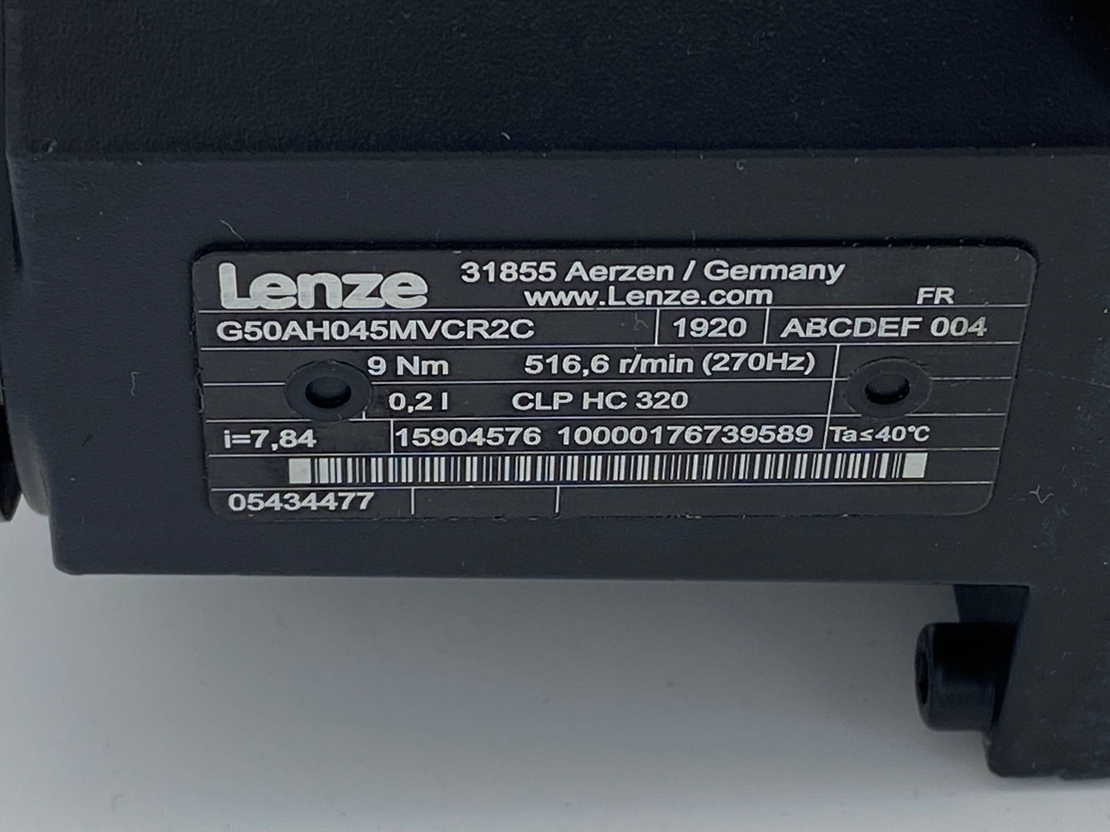 Lenze 3~ Motor MCS 06F41-RS0B0-Z0B0-ST5S00N-R0SU inkl. G50AH045MVCR2C