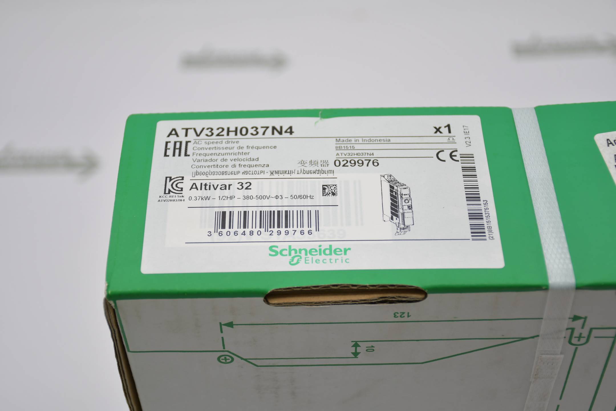 Schneider Electric Alvitar 32 AC Frequenzumrichter ATV32H037N4