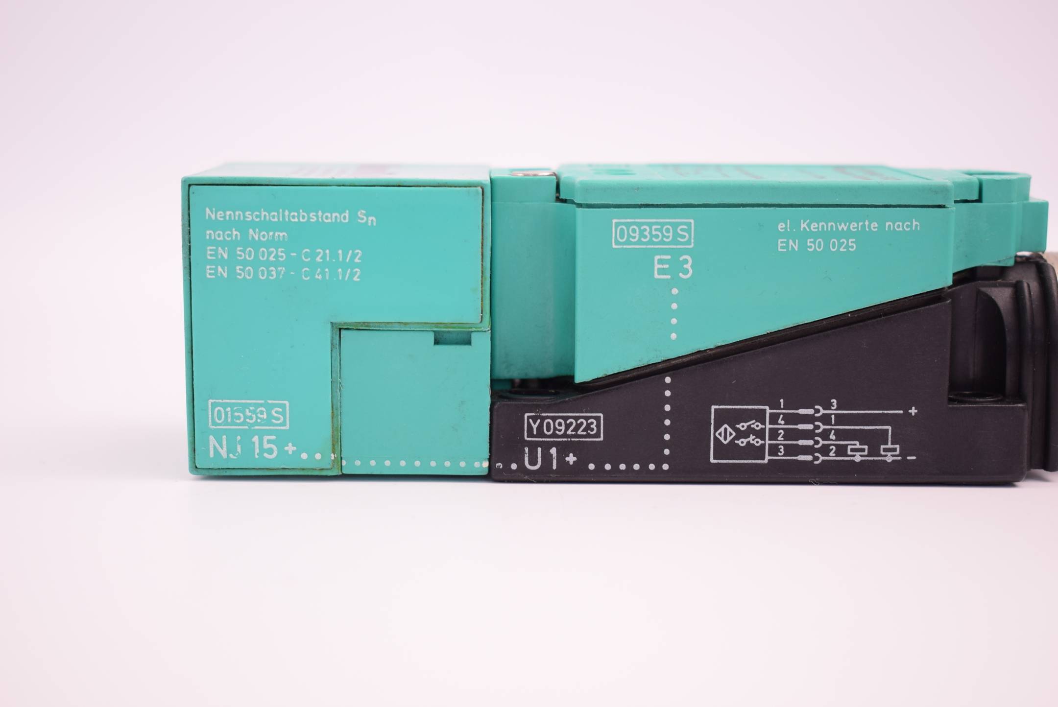 PEPPERL+FUCHS Näherungsschalter 10-30V 20mA ( 01559S + 15709S + Y09223 )