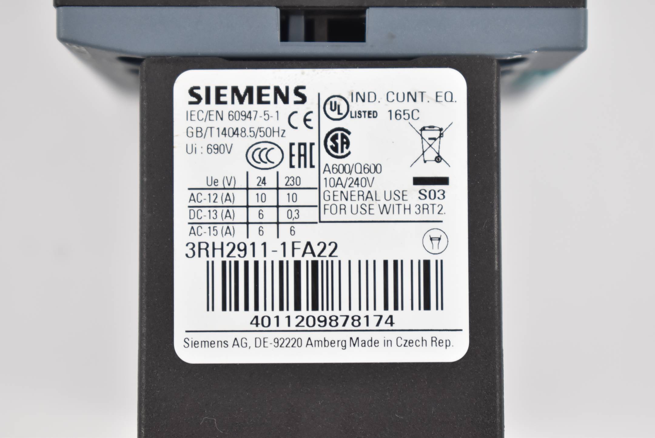 Siemens Sirius 3RT2016-1BB42 + 3RT2916-1JJ00 + Hilfsschalter 3RH2911-1FA22
