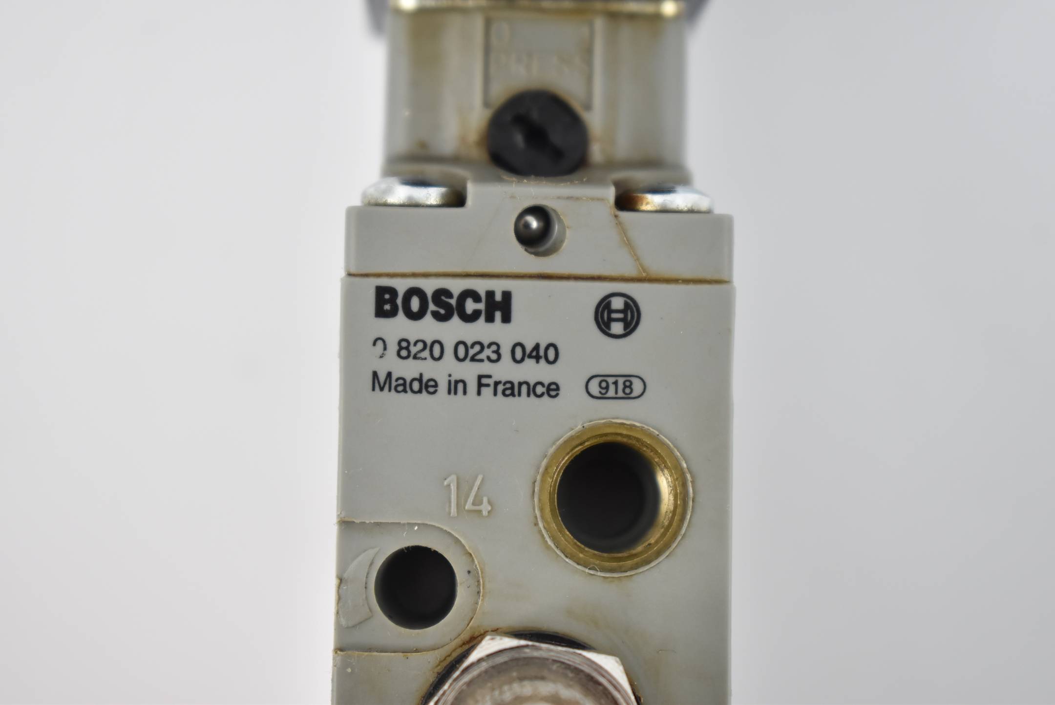 Bosch / Rexroth Pneumatikventil 0 820 023 040 ( 0820023040 ) inkl. Wegeventil