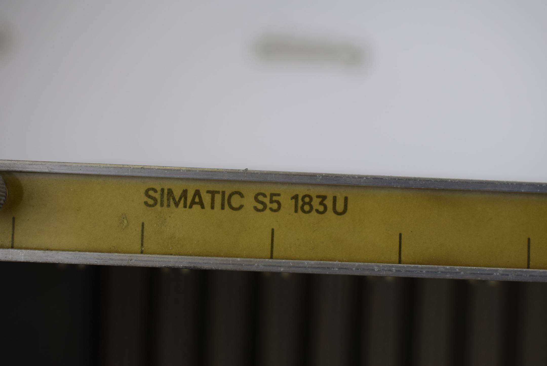 Siemens Simatic S5 Zentralgerät ( Rack ) 183U