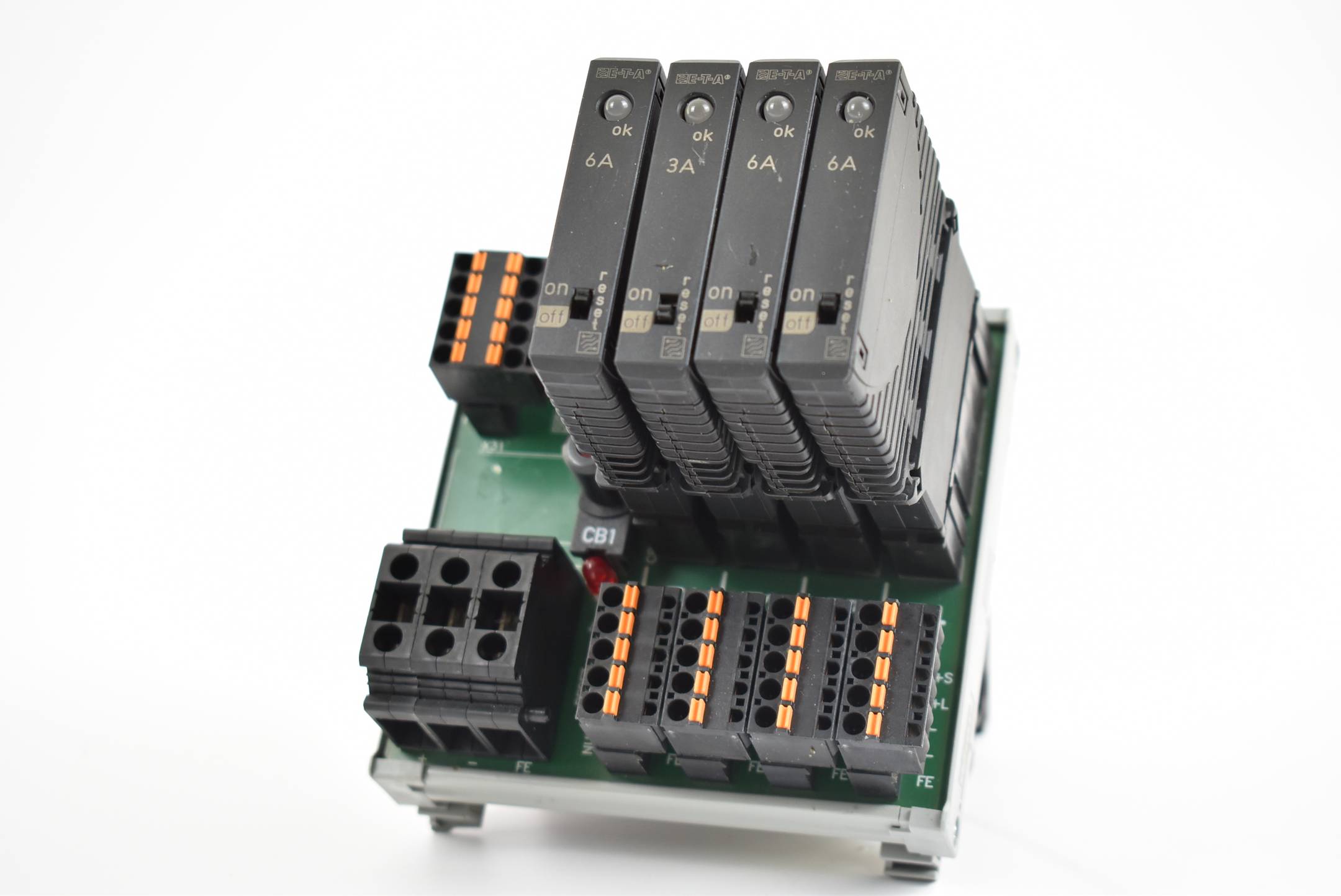 E-T-A ETA Stromverteilungssystem konfiguriert SVS02-04 inkl. ESX10