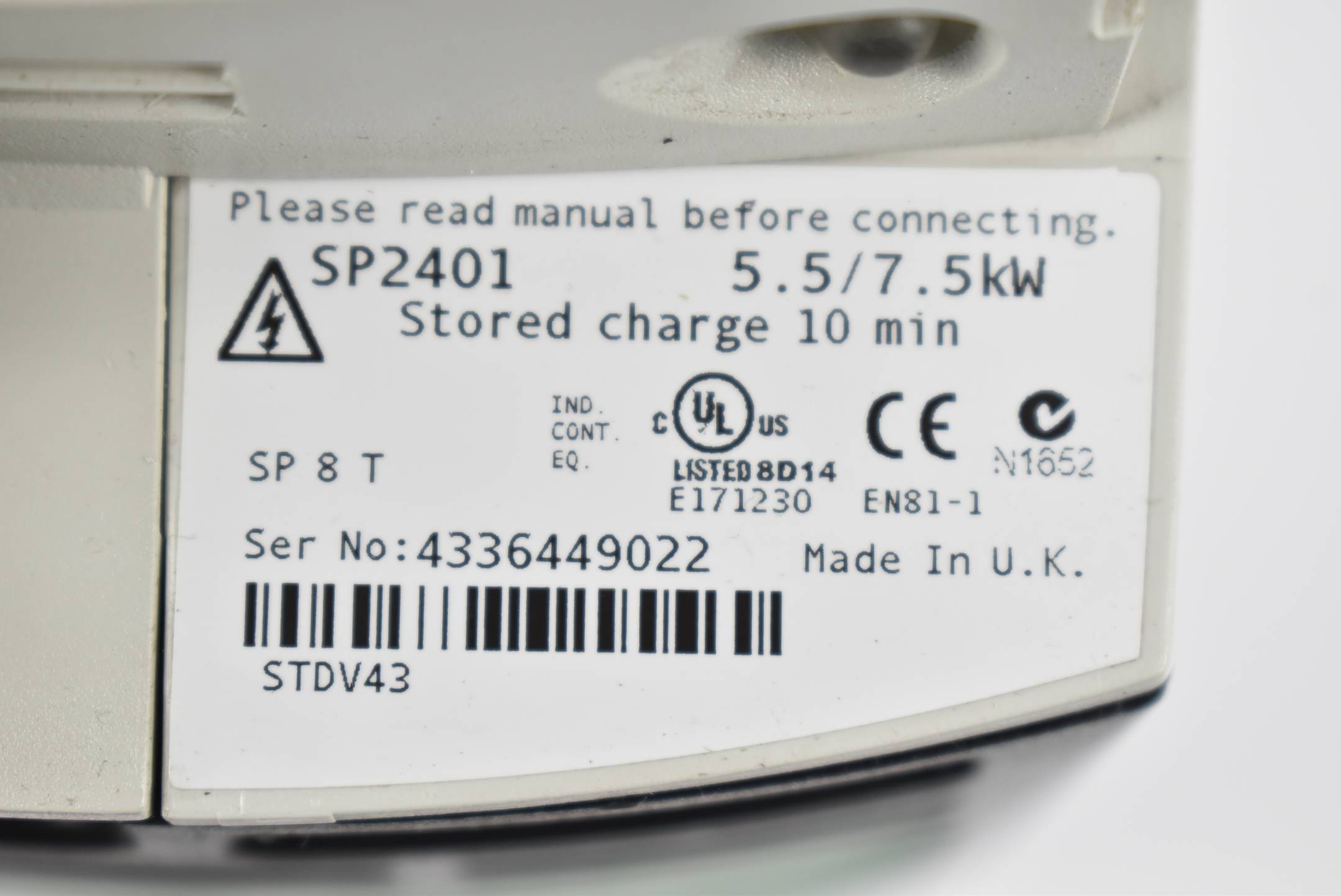 Emerson Control Techniques Unidrive SP2401 ( 5.5 / 7.5 kw ) inkl. SM-Keypad