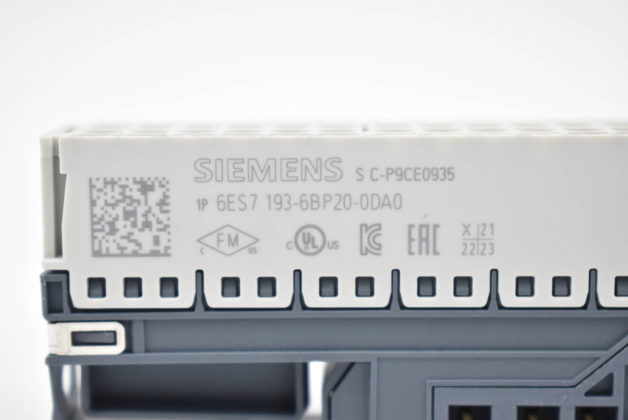 Siemens Simatic ET200SP 6ES7193-6BP20-0DA0 ( 6ES7 193-6BP20-0DA0 ) 