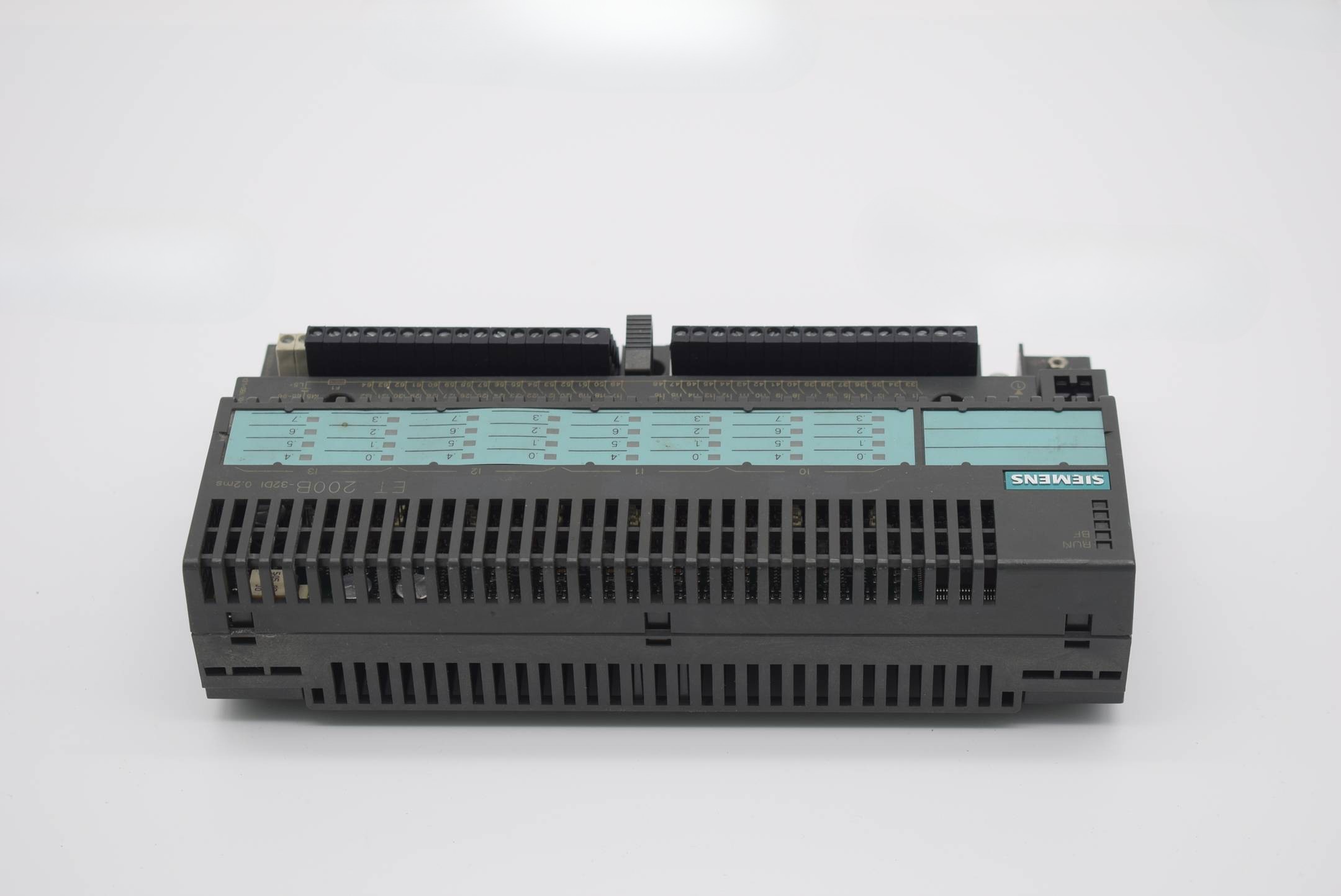 Siemens ET 200B-32DI 6ES7 131-0BL10-0XB0 inkl. 6ES7 193 0CB20-0XA0 