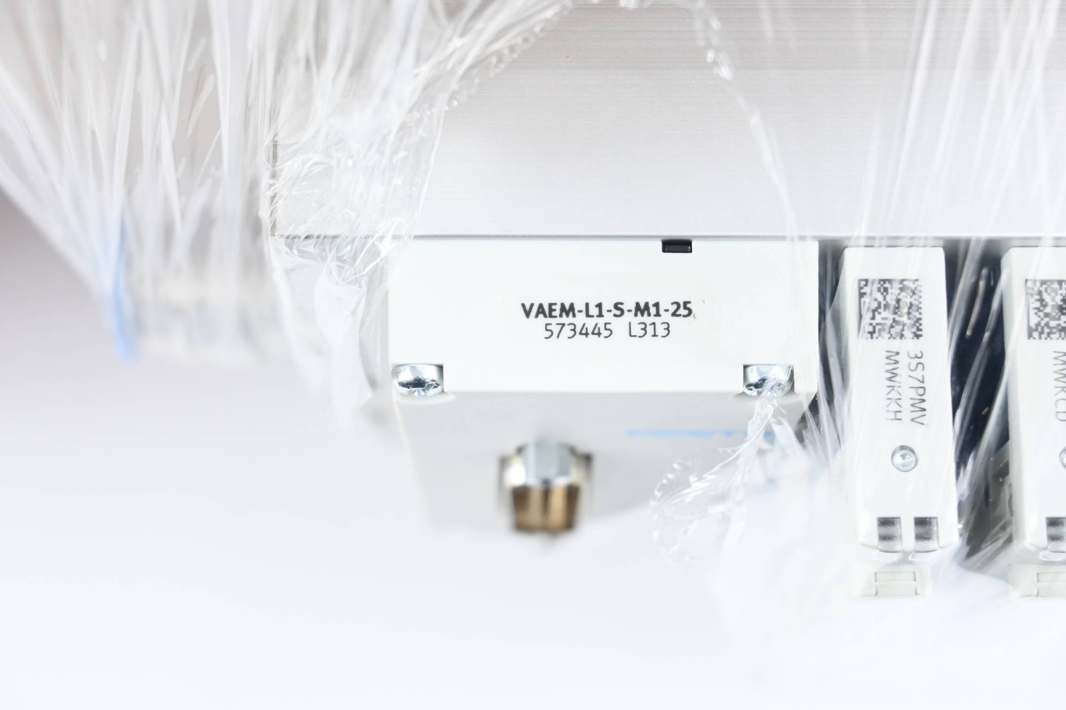 Festo Ventilinsel VTUG-14-MSDR-B1T-25V20-Q12-DT-Q65U-10VK+M1SC ( 573606 )