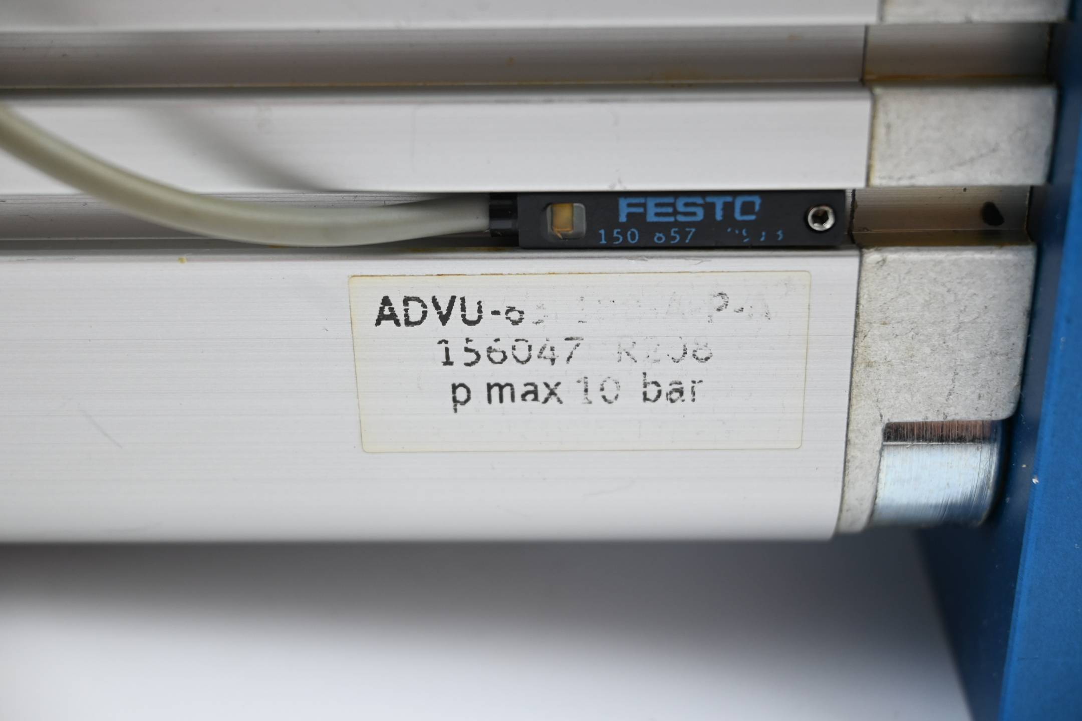 Festo Kompaktzylinder ADVU-63-100-A-P-A ( 156047 )