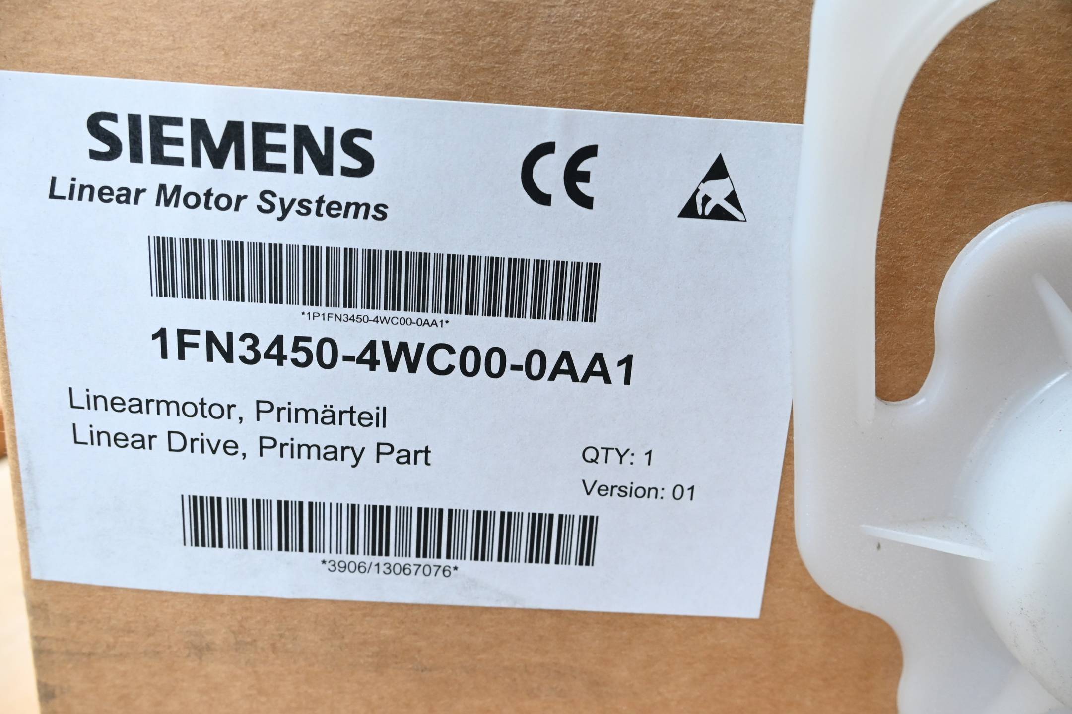 Siemens SIMOTICS Komponente 3~ Motor 1FN3450-4WC00-0AA1 ( 1FN3 450-4WC00-0AA1 )