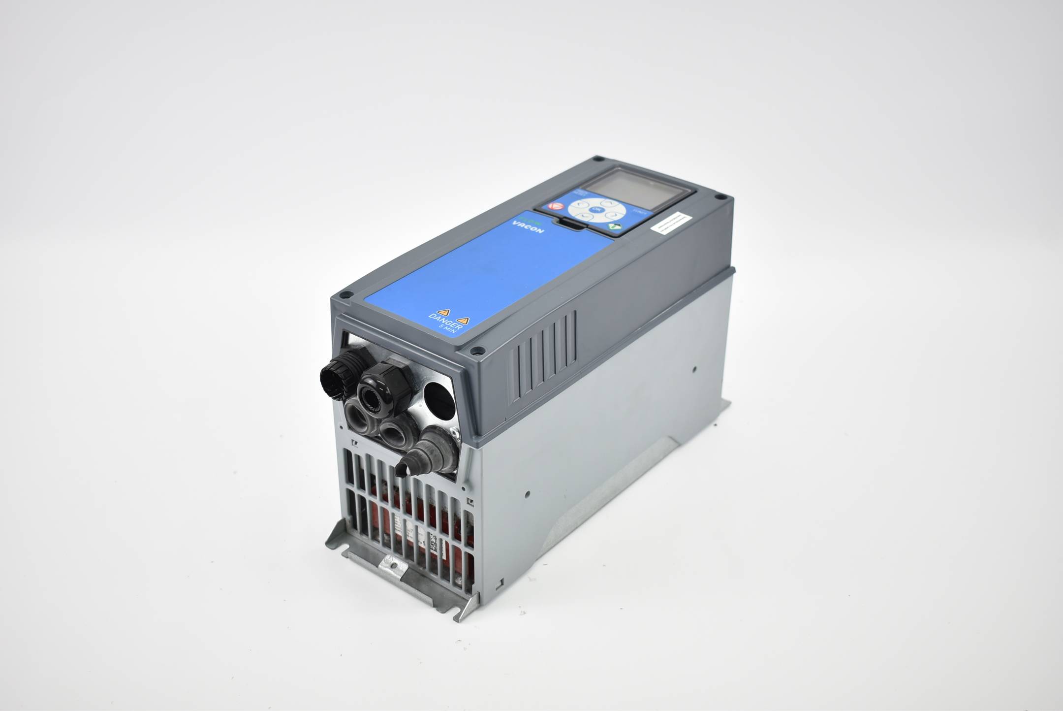 Vacon Umrichter 3AC 380-500V 5,4A 2,2Kw VACON0100-3L-0005-5-FLOW+IP54+DPAP+DLDE 