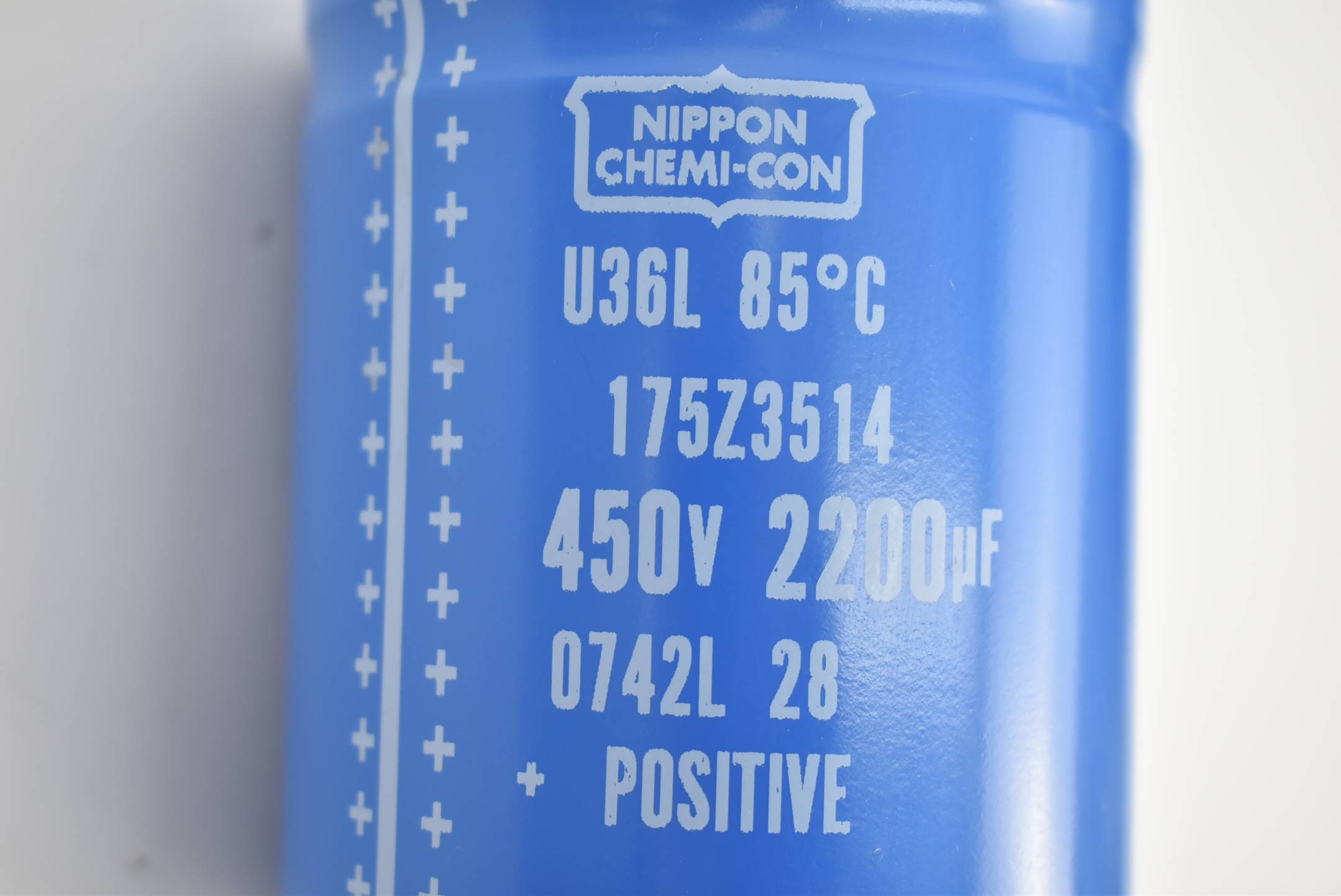 Nippon Chemi-Con Aluminium-Elektrolyt Kondensator U36L ( 175Z3514 ) Positive