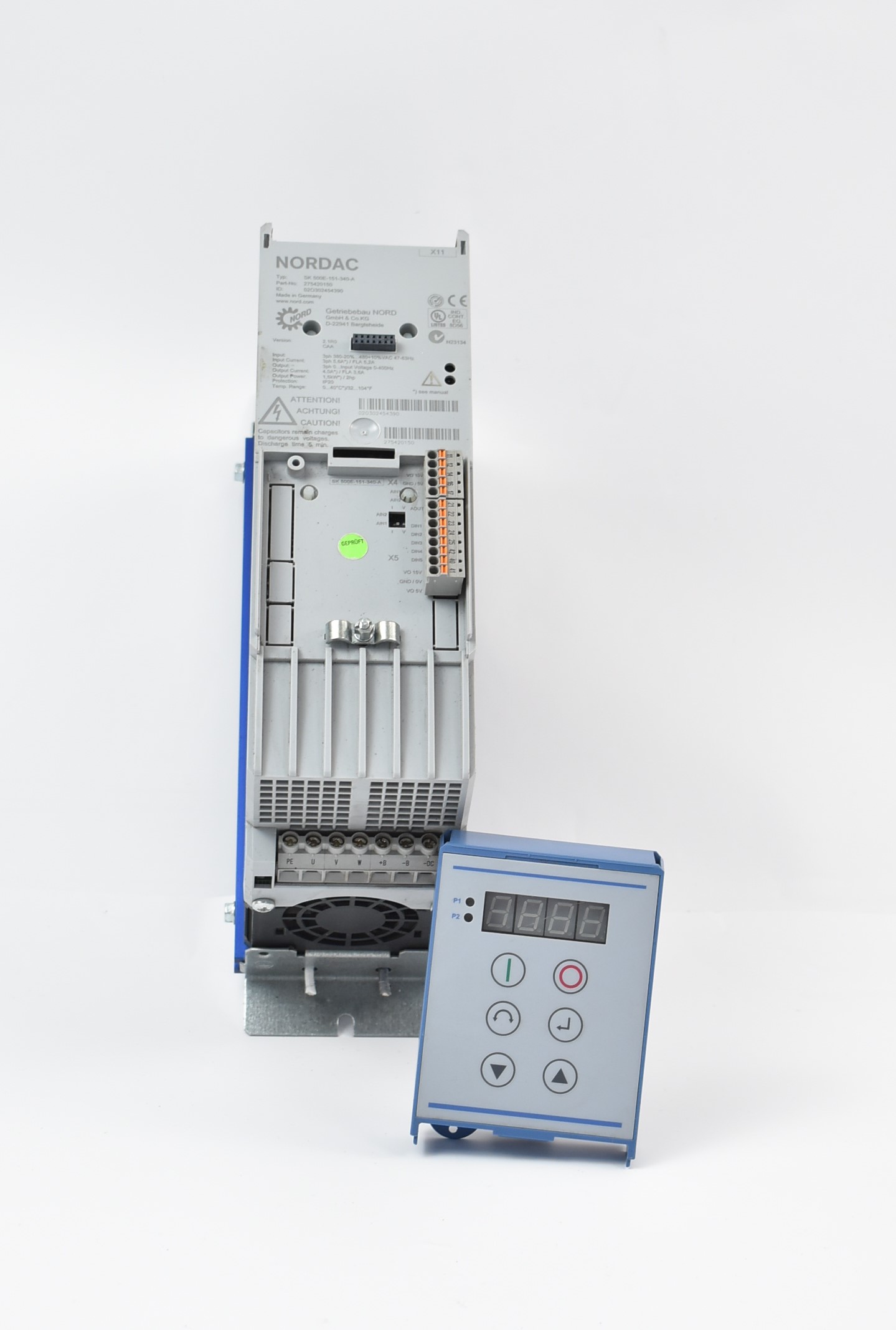 Nordac Umrichter 380+480VAC 2,2KW SK 500E-151-340-A ( 275420150 ) + SK TU3-CTR