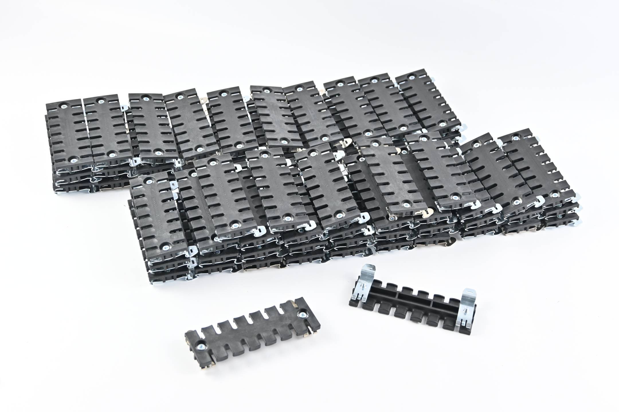 Icotek 67 Stück Zugentlastungsleiste Schwarz ZL 121 ( ZL121 )