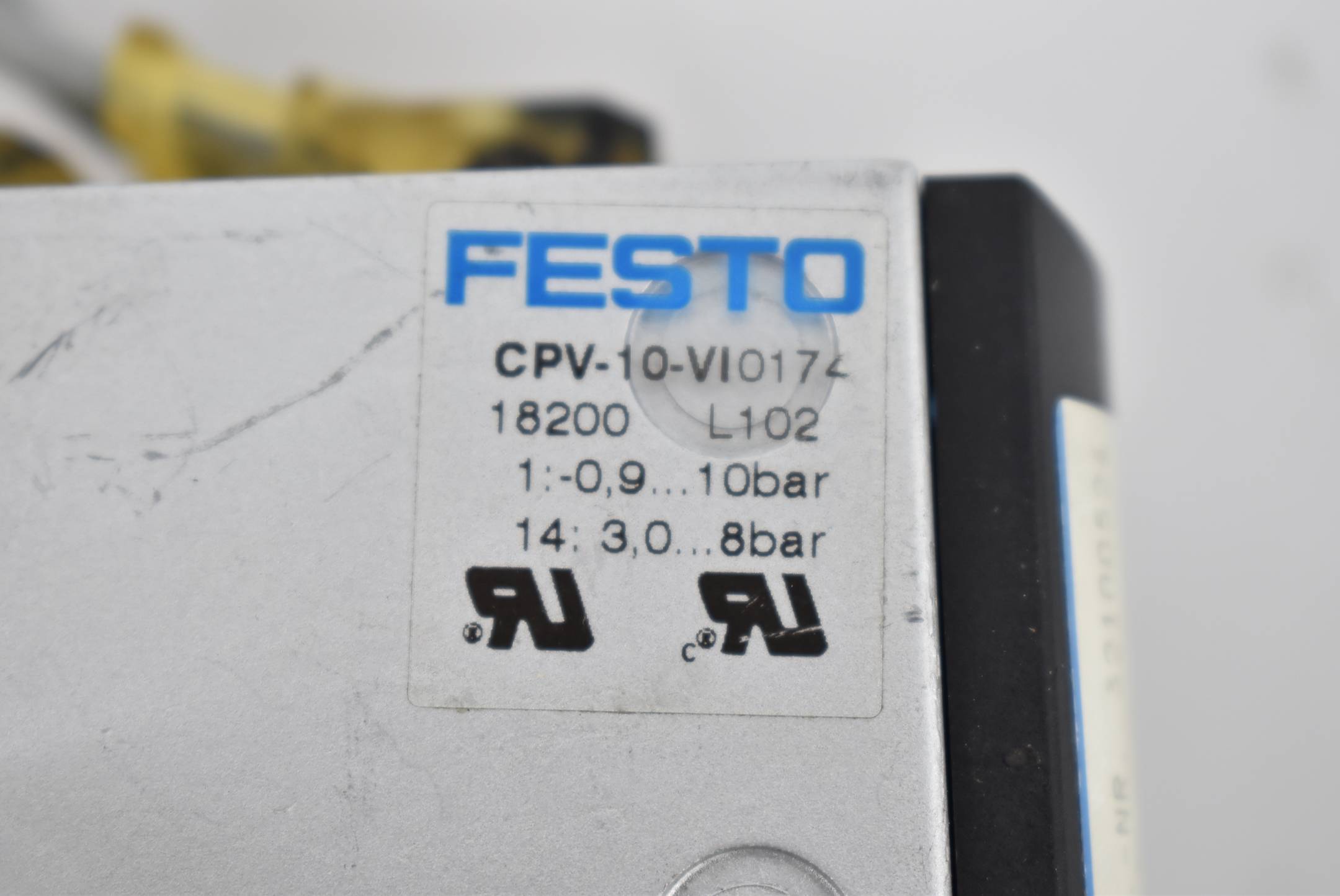 Festo Ventilinsel CPV-10-VI0174 + 32100524 + 2 x Magnetventil 161415
