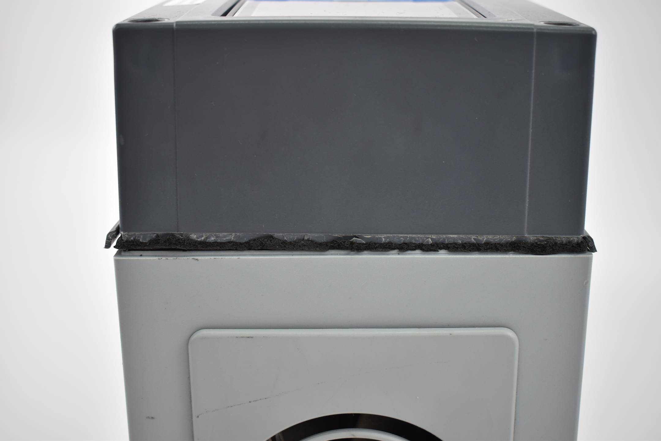 Vacon Umrichter 3AC 380-500V 5,4A 2,2Kw VACON0100-3L-0005-5-FLOW+IP54+DPAP+DLDE 