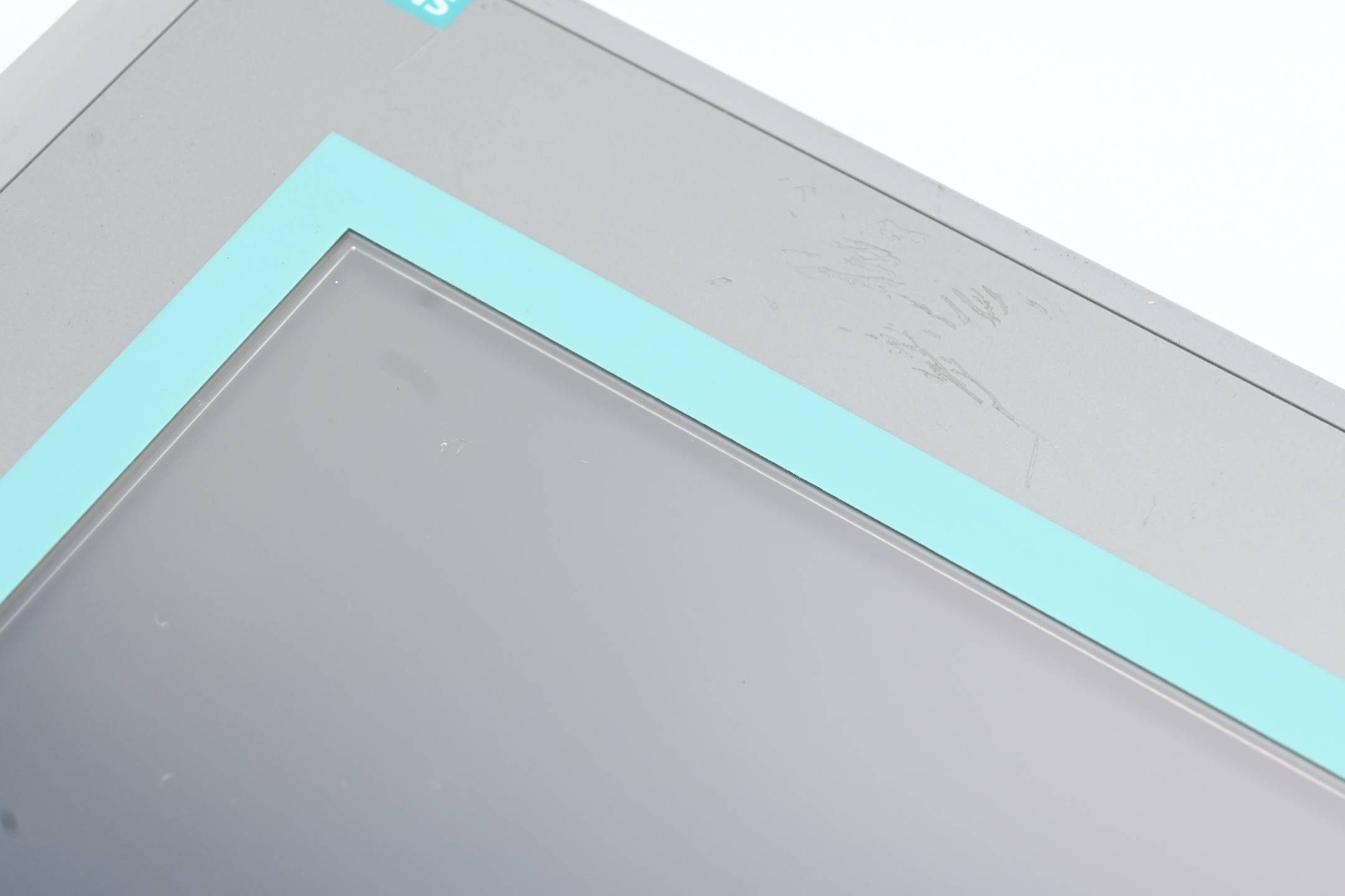 Siemens Simatic HMI KTP1000 Panel 6AV6647-0AF11-3AX0 ( 6AV6 647-0AF11-3AX0 ) E9