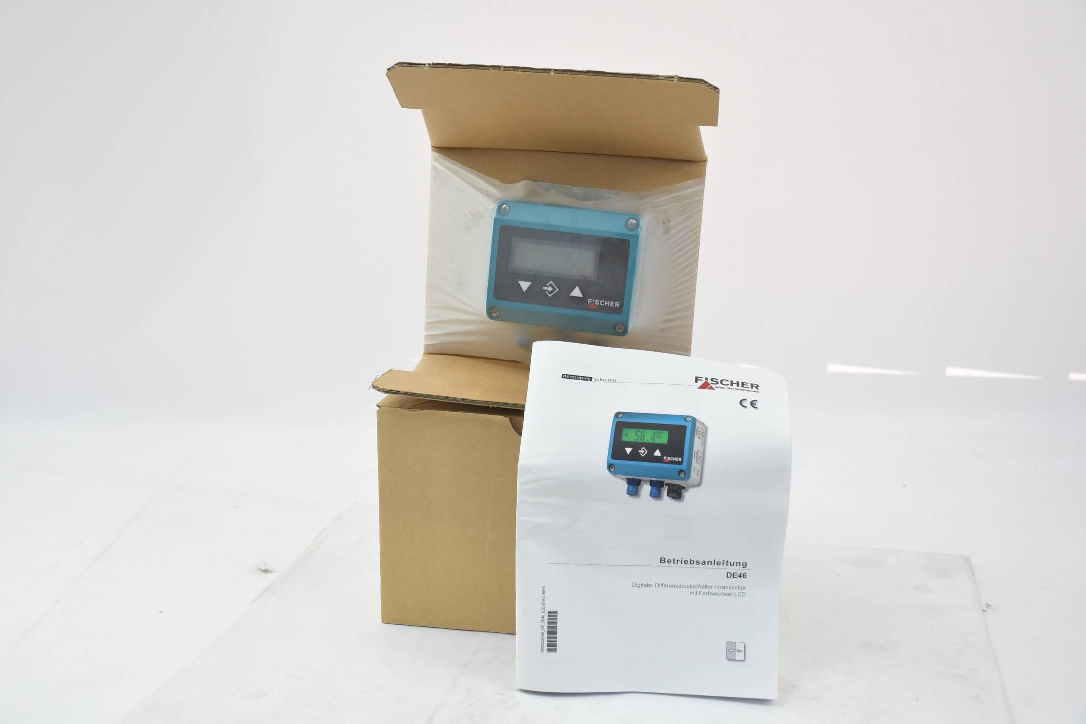Fischer Digitaler Differenzdruckschalter/-transmitter DE46D600400NWCMW