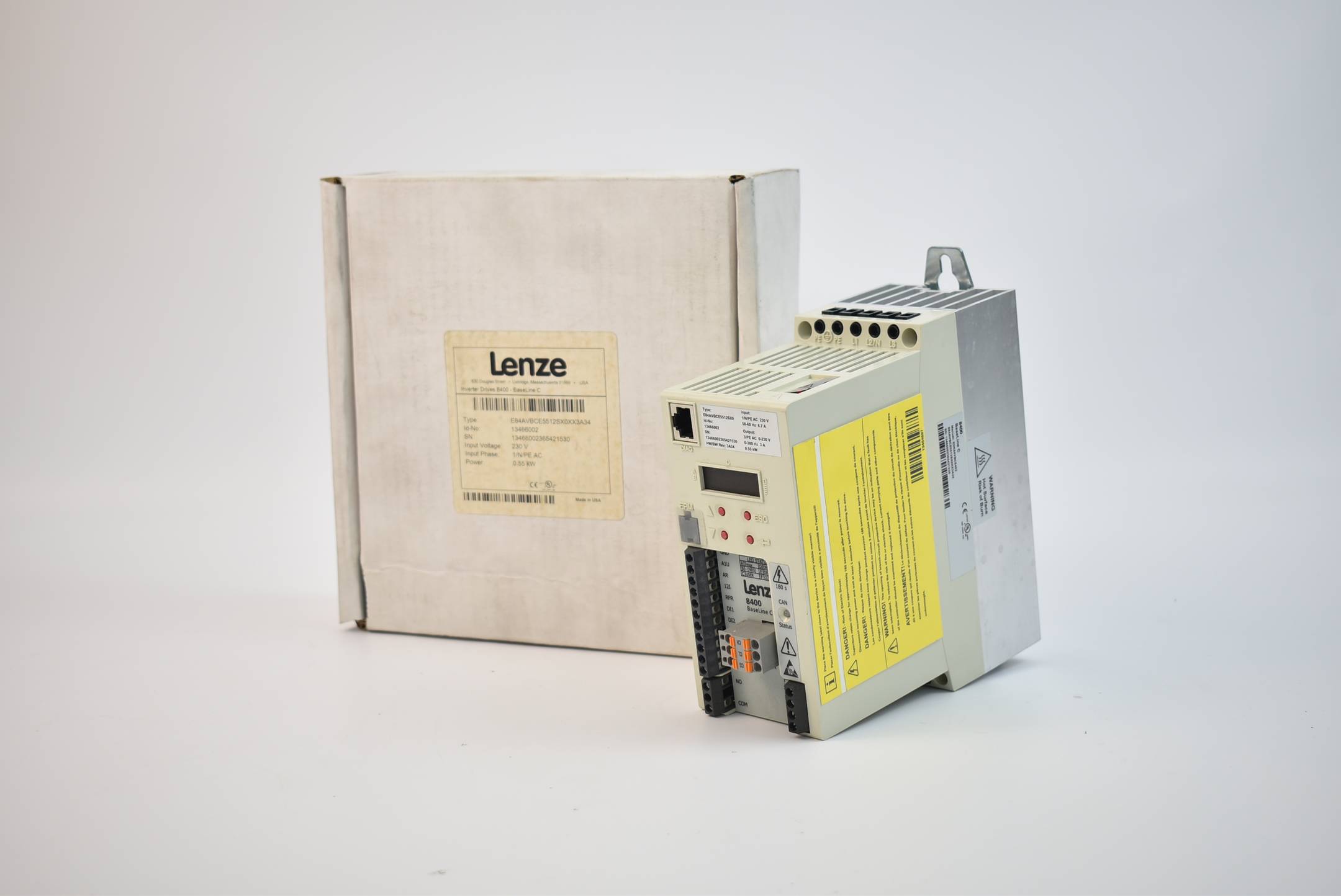 Lenze 8400 BaseLine C E82AVBCE5512SX0 ( 13466002 ) E84AVBCE5512SX0XX3A34