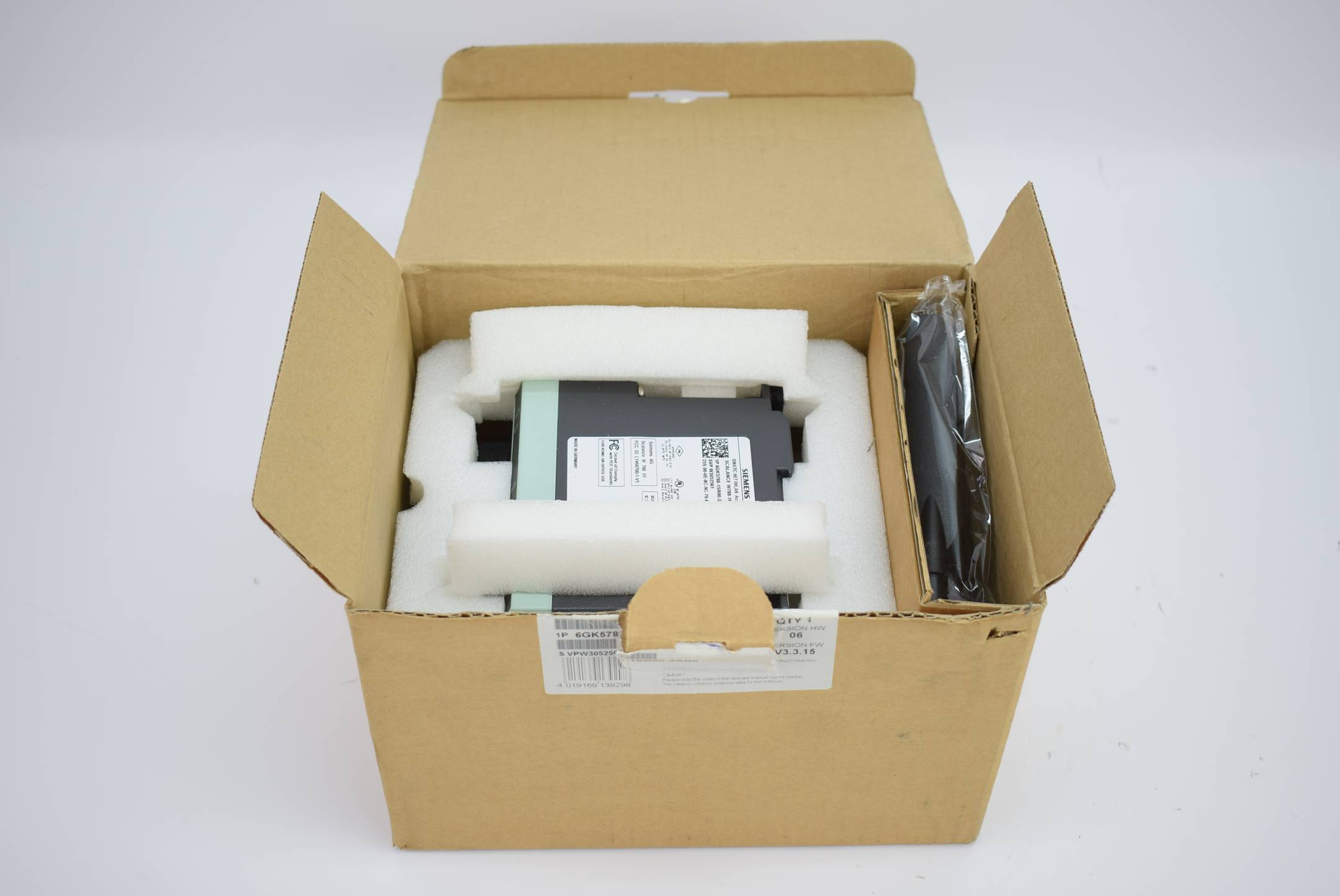 Siemens simatic NET 6GK5 788-1SR00-2AB6 ( 6GK5788-1SR00-2AB6 ) E6