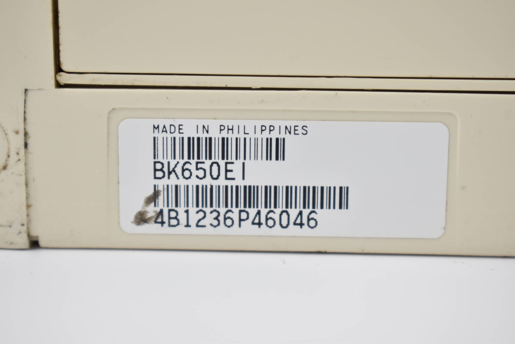 APC Back-UPS CS 650 ( BK650EI ) 