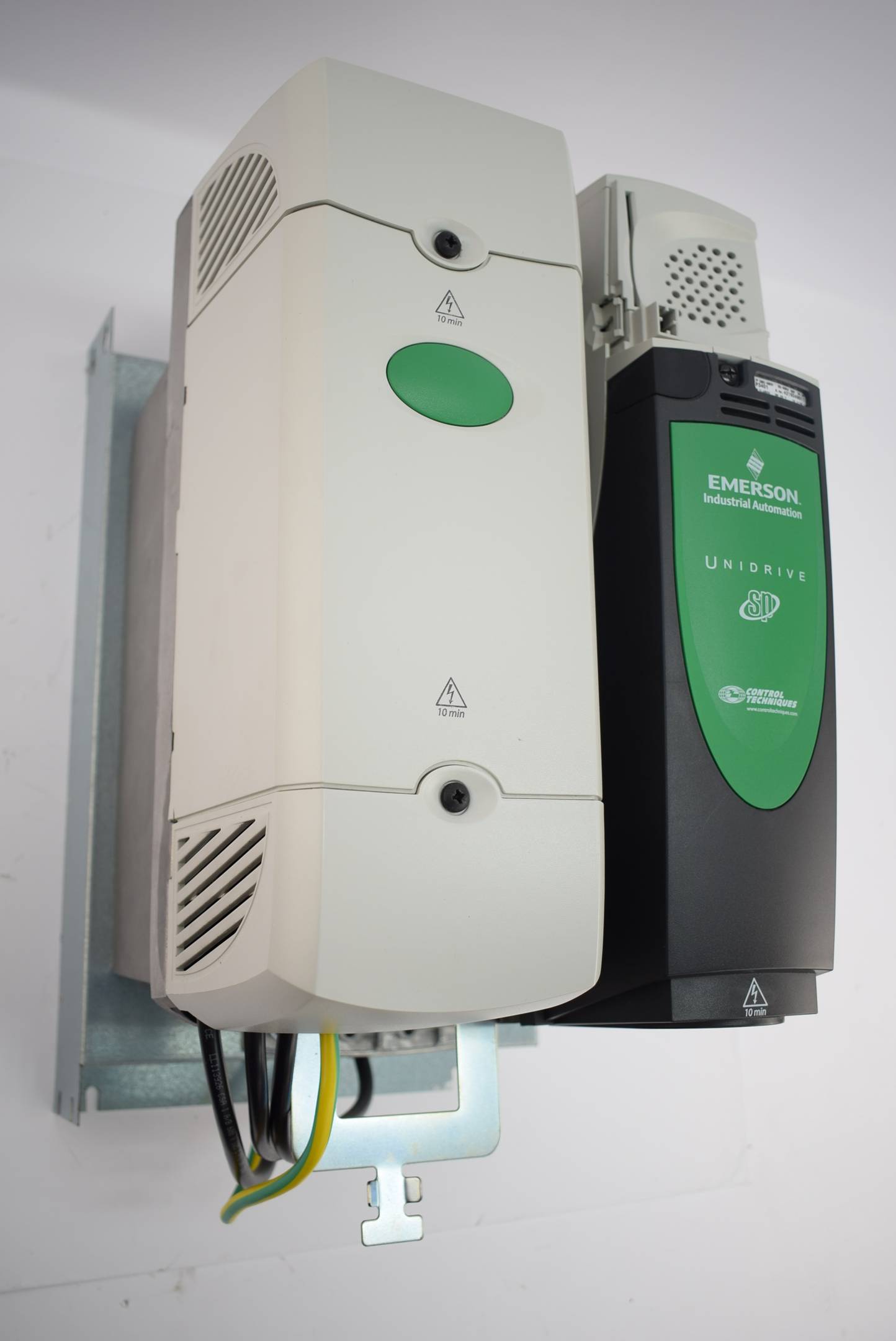 Emerson Control Techniques Unidrive SP3401 15/18kW Inkl. Netzfilter Emerson Control Techniques Unidrive SP3401 15/18kW Inkl. Netzfilter