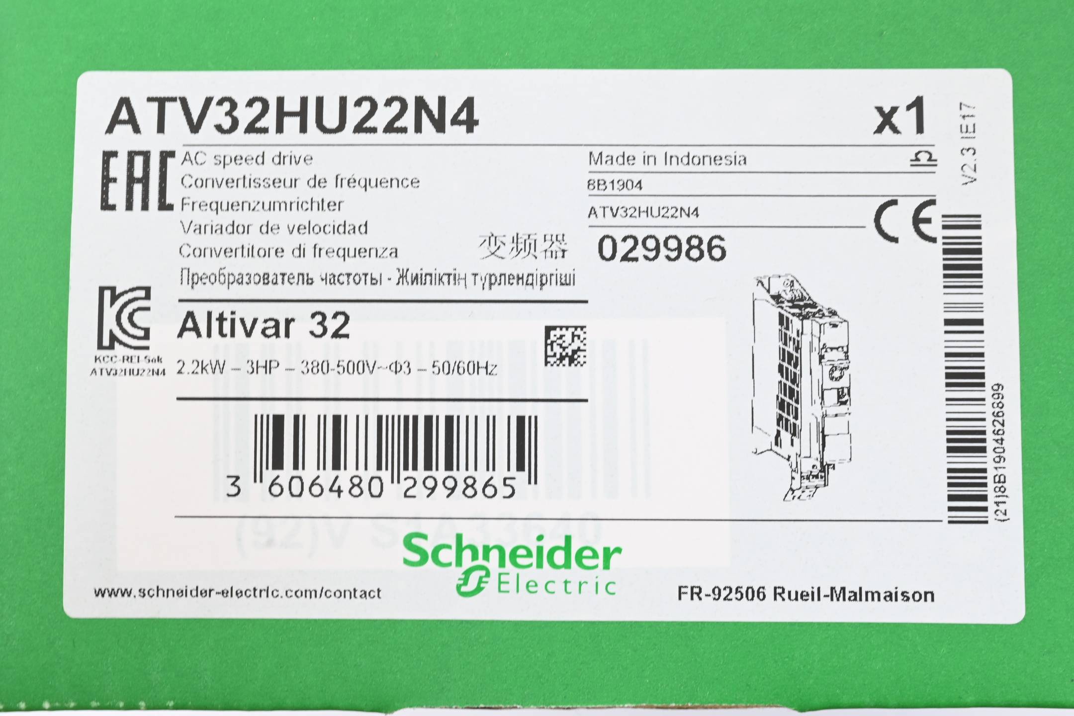 Schneider Electric Frequenzumrichter Altivar 32 ATV32HU22N4 ( 029986 )