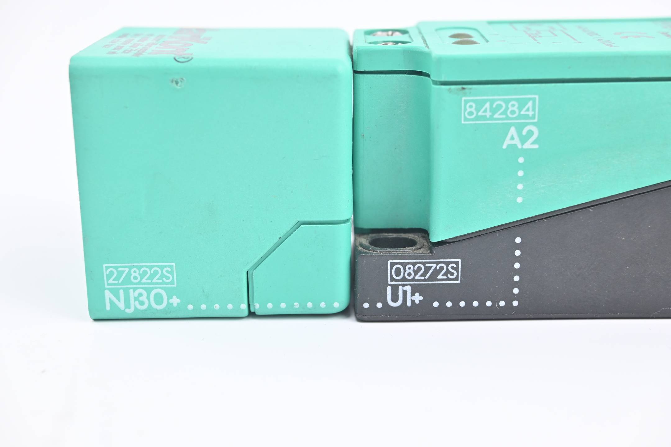 Pepperl+Fuchs Induktiver Sensor NJ30+U1+A2 ( 27822S + 08272S + 84284 )