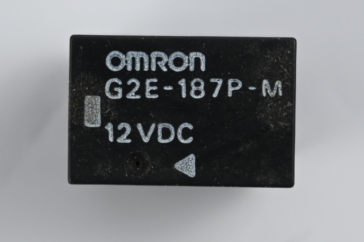Omron Universalrelais G2E-187P-M ( 12VDC )