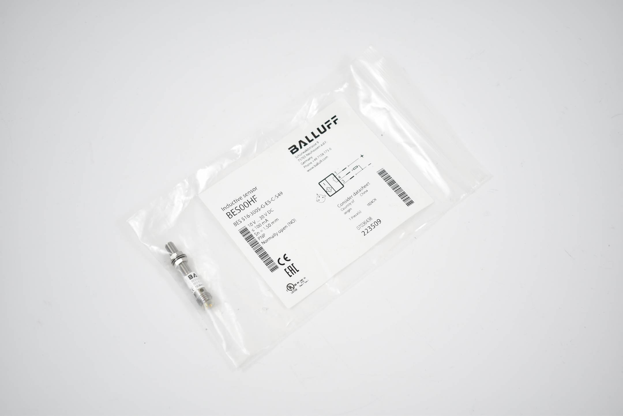 Balluff Induktiver Sensor BES00HF ( BES 516-3005-G-E5-C-S49 )