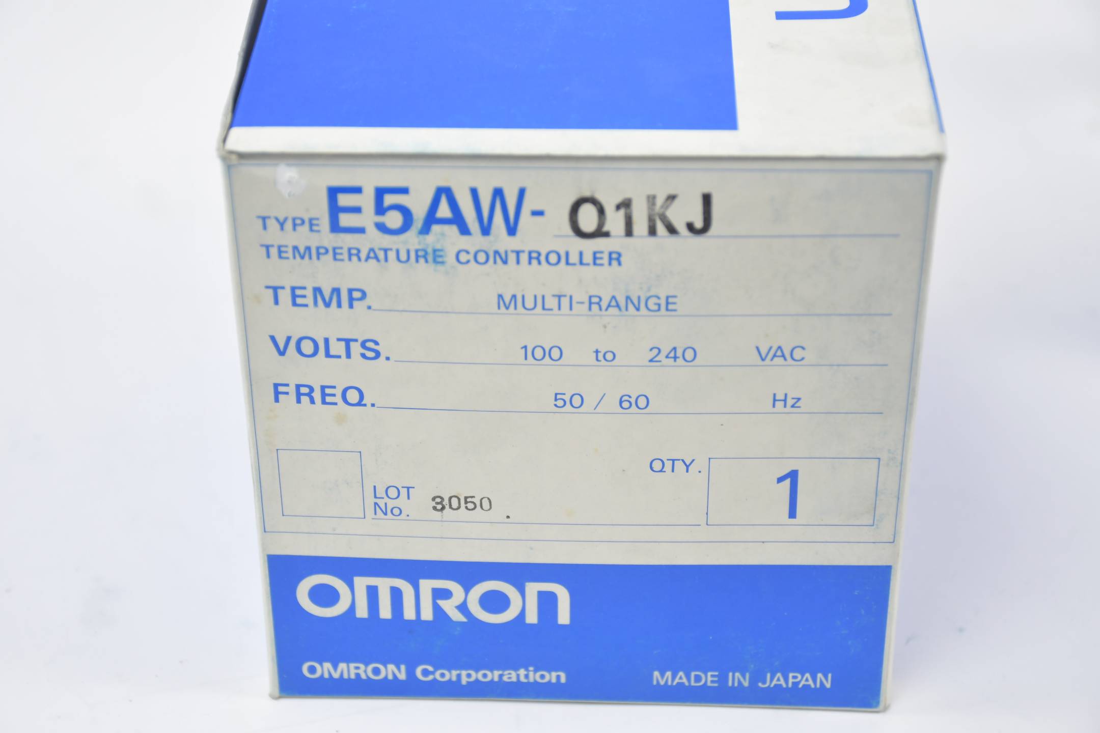 Omron Temperatur Controller Multi-Range 100 to 240 VAC ( E5AW-Q1KJ )