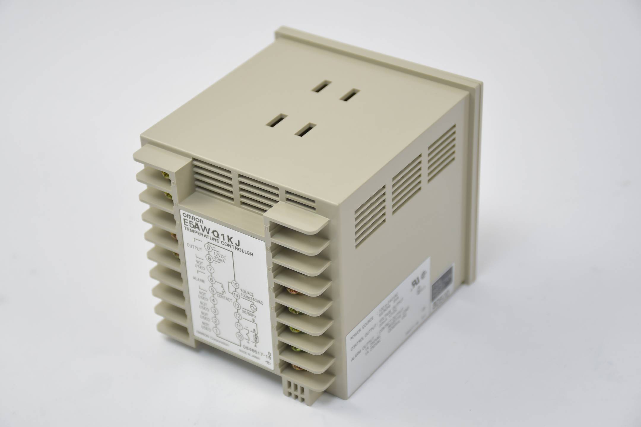 Omron Temperatur Controller Multi-Range 100 to 240 VAC ( E5AW-Q1KJ )
