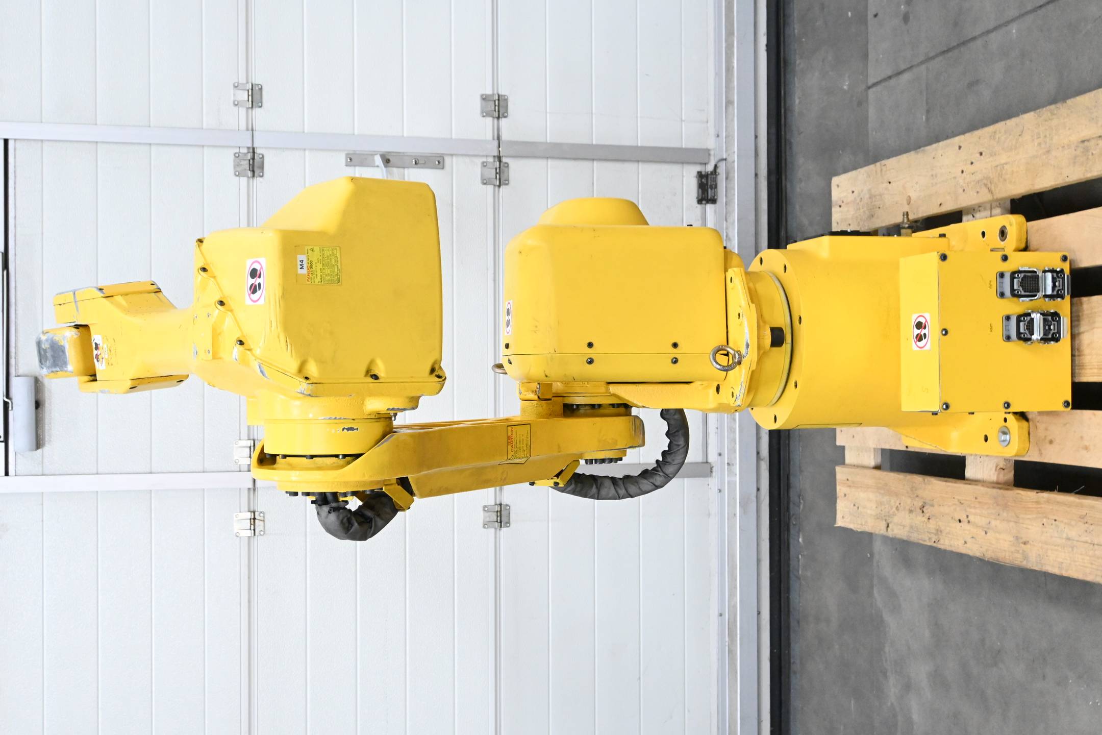 Fanuc Roboter Robot M-16iL / A05B-1212-B302 inkl A05B-2403-B013 + A05B-2301-C375