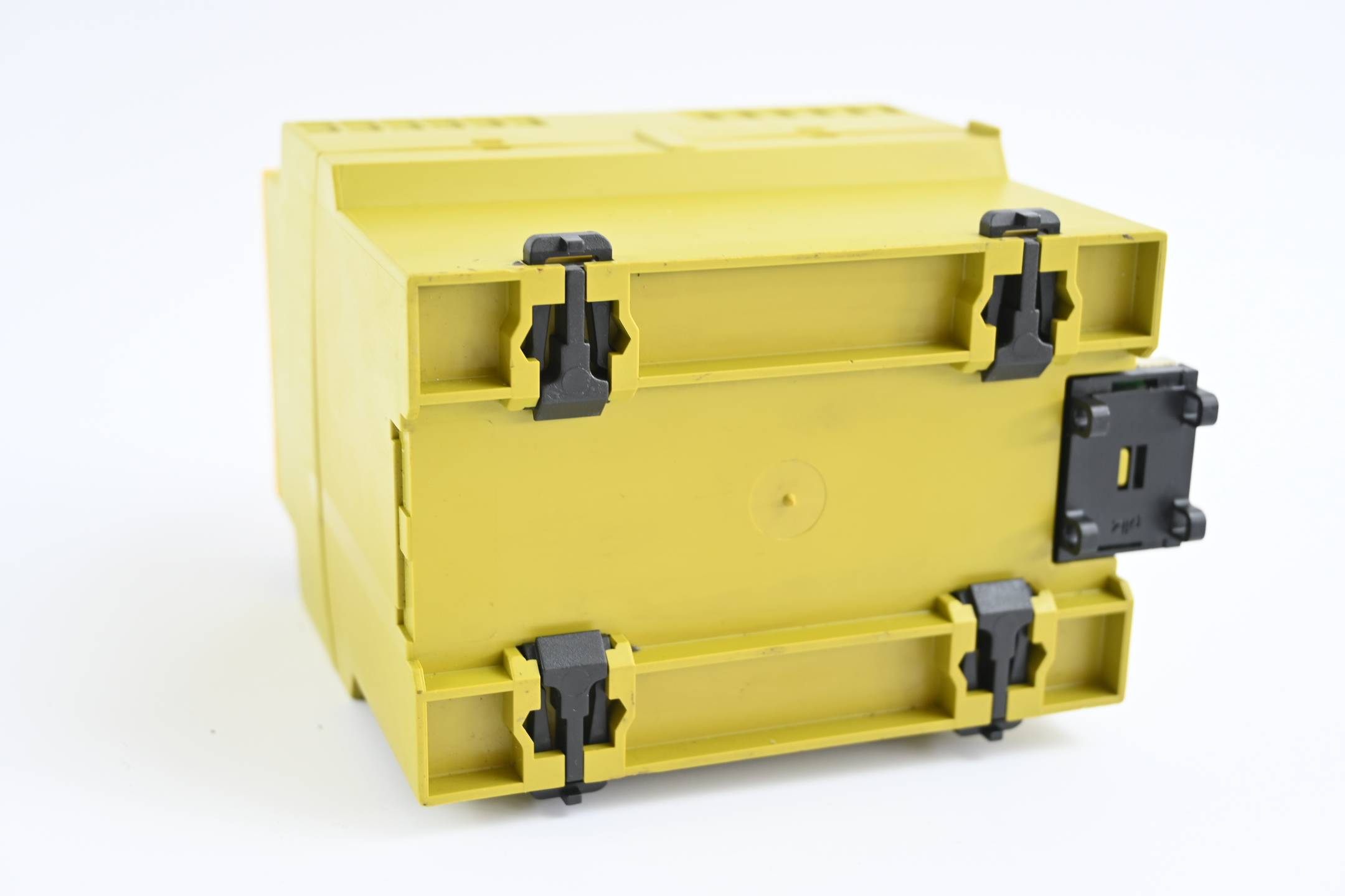 Pilz Sicherheitsrelais PNOZ XM1 24VDC 4n/o 1n/c 2so ( 774600 )