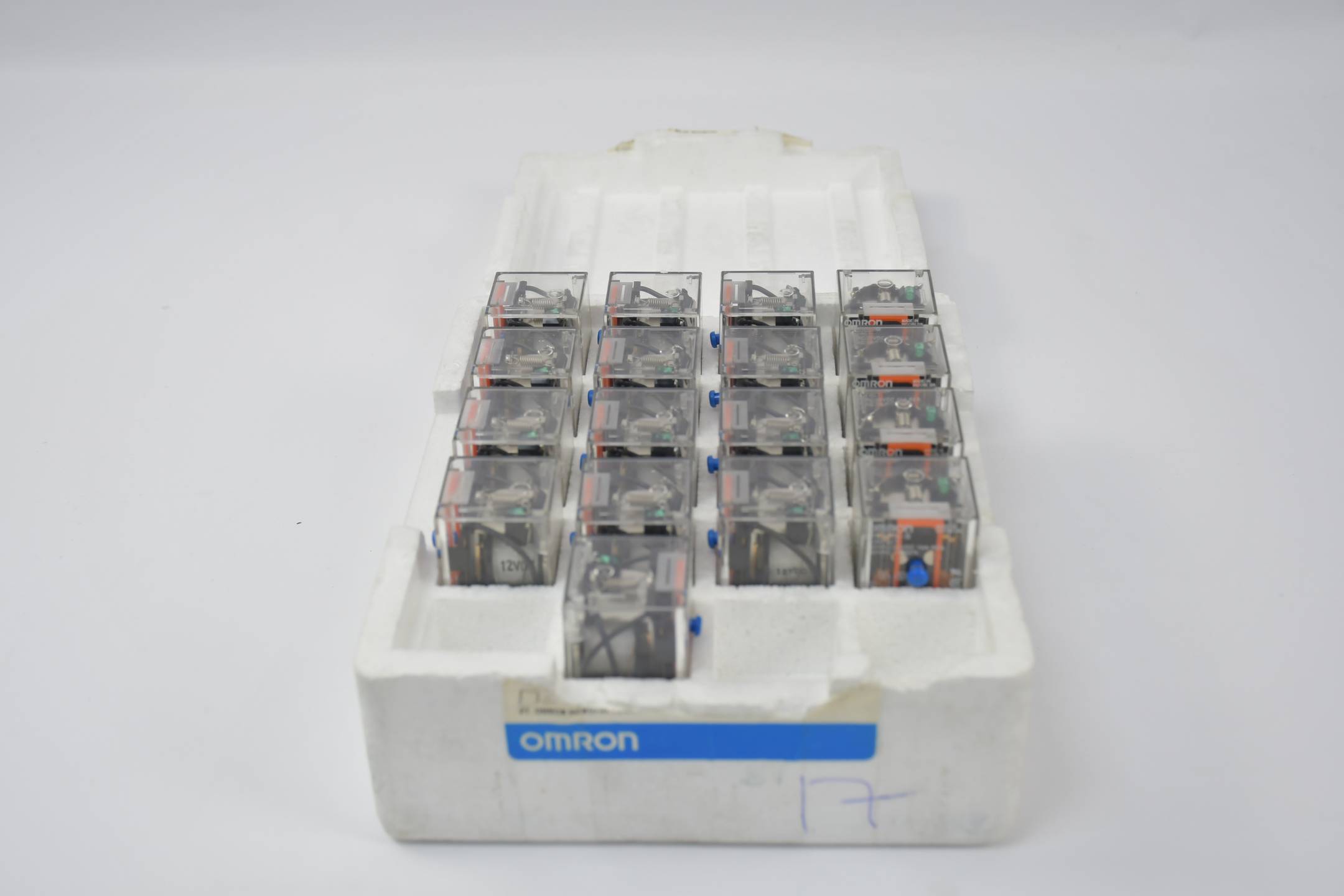 Omron Universalrelais 12 VDC ( MK2PN-S ) 17 Stück