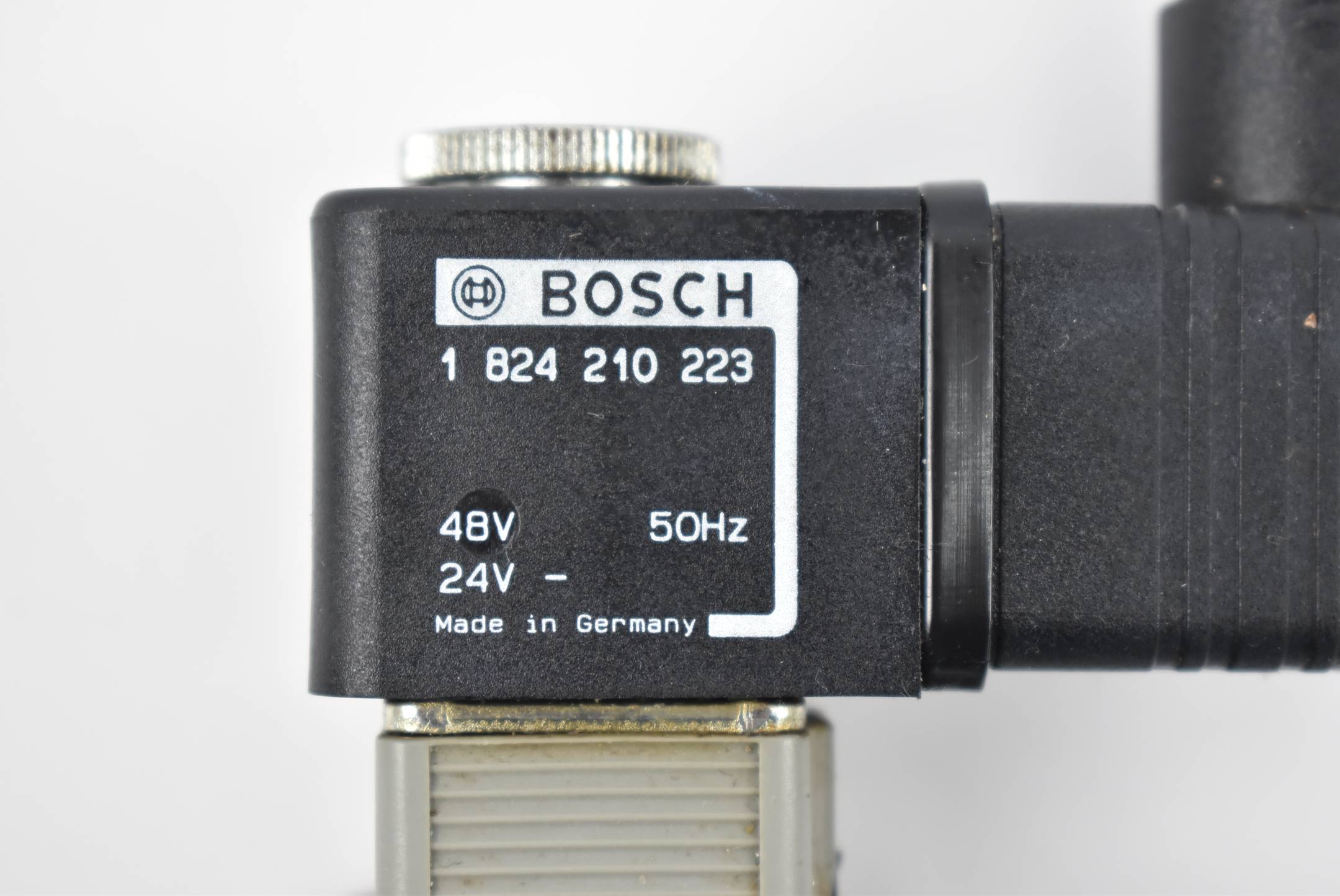 Bosch / Rexroth Pneumatikventil 0 820 023 040 ( 0820023040 ) inkl. Wegeventil