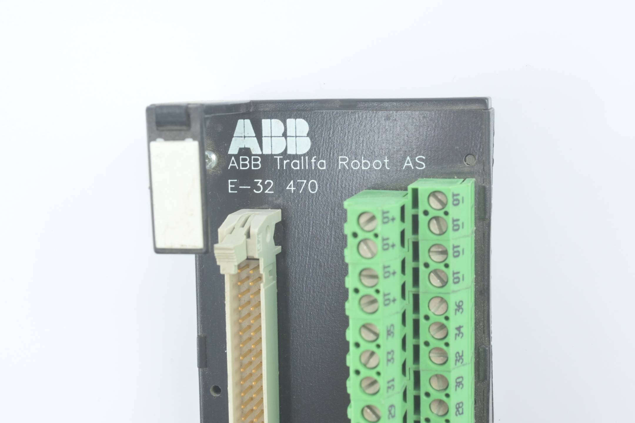 Murr Elektronik E-32470 ( E-32 470 )/ ABB Trallfa Robot AS