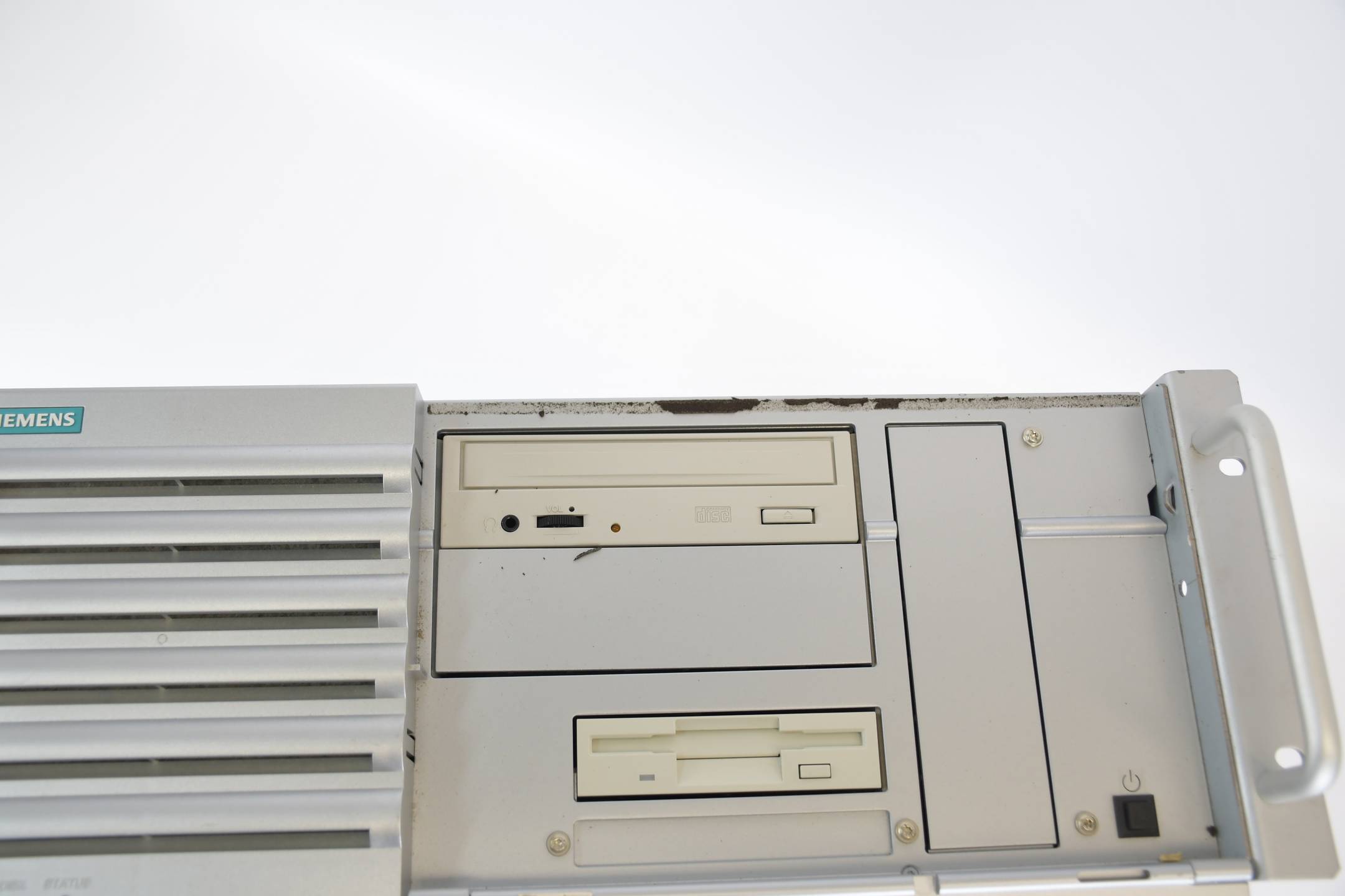 Siemens simatic PC IL 40 S Rack 6AG4011-0CA21-0JX0 ( 6AG4 011-0CA21-0JX0 ) Ver 2