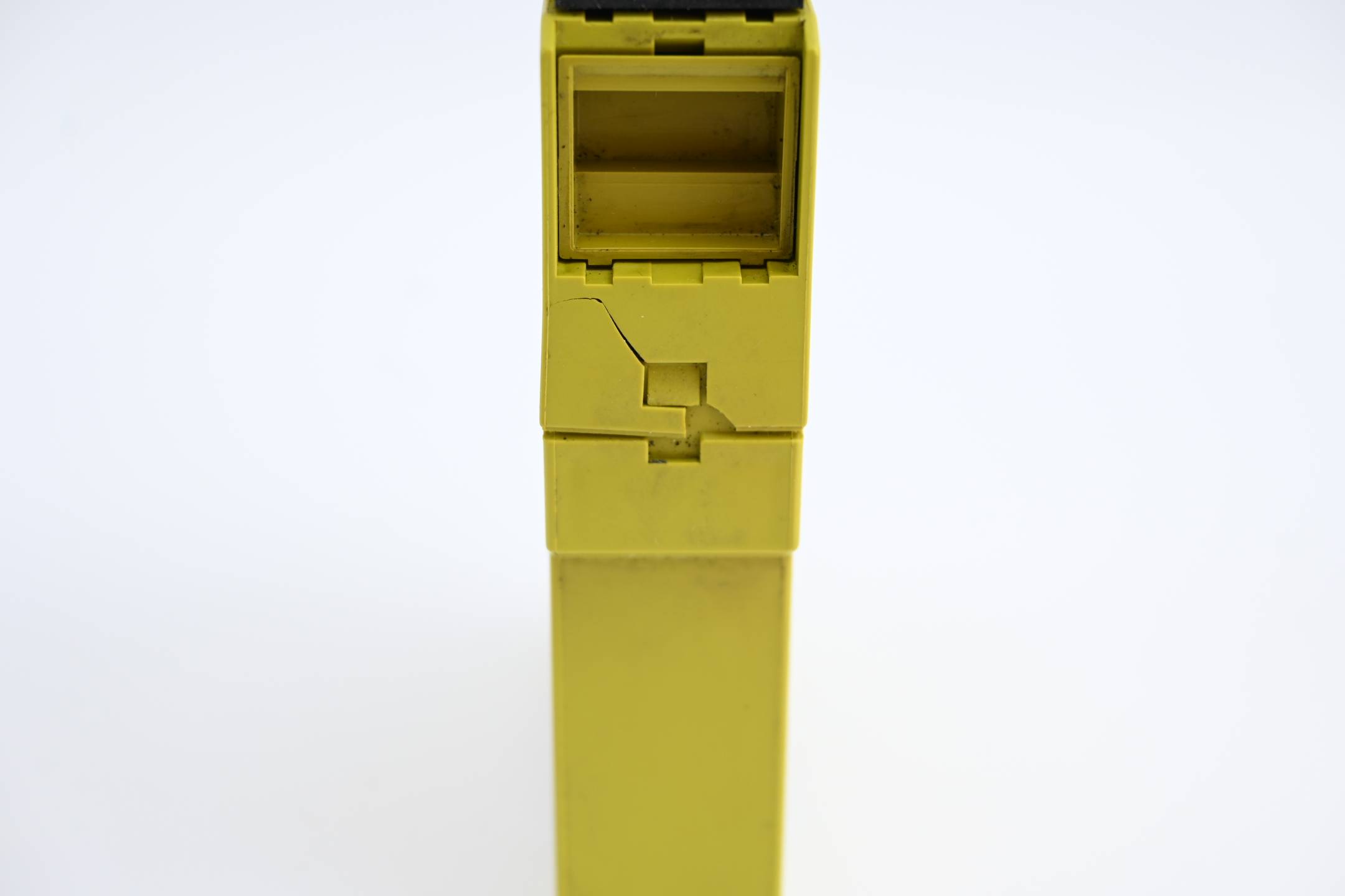 Pilz Sicherheitsschaltgerät PNOZ e1p 24VDC 2n/o ( 774130 )