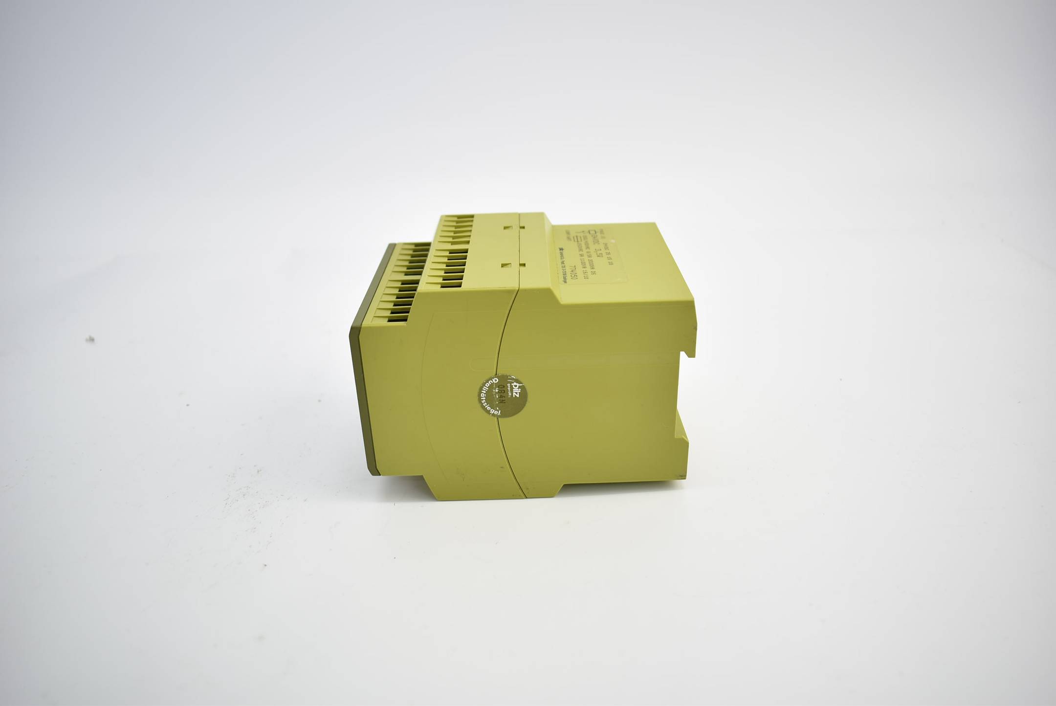 Pilz Sicherheitsschaltgerät PNOZ 15 24VDC 3S 1S 1Ö ( 774050 )