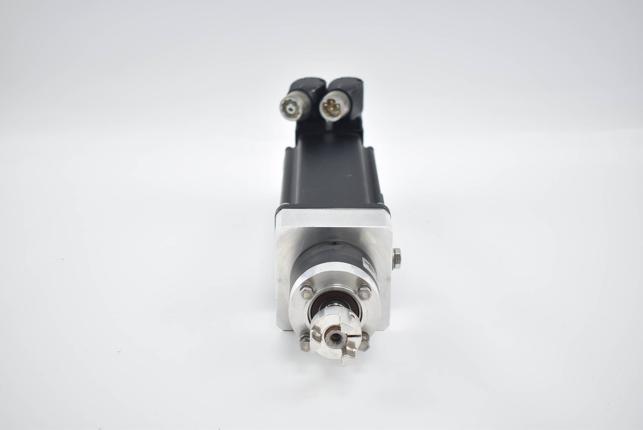Rexroth Synchronmotor MSK040C-0450-NN-M1-UG1-NNNN ( R911320224 ) + Neugart PLE60